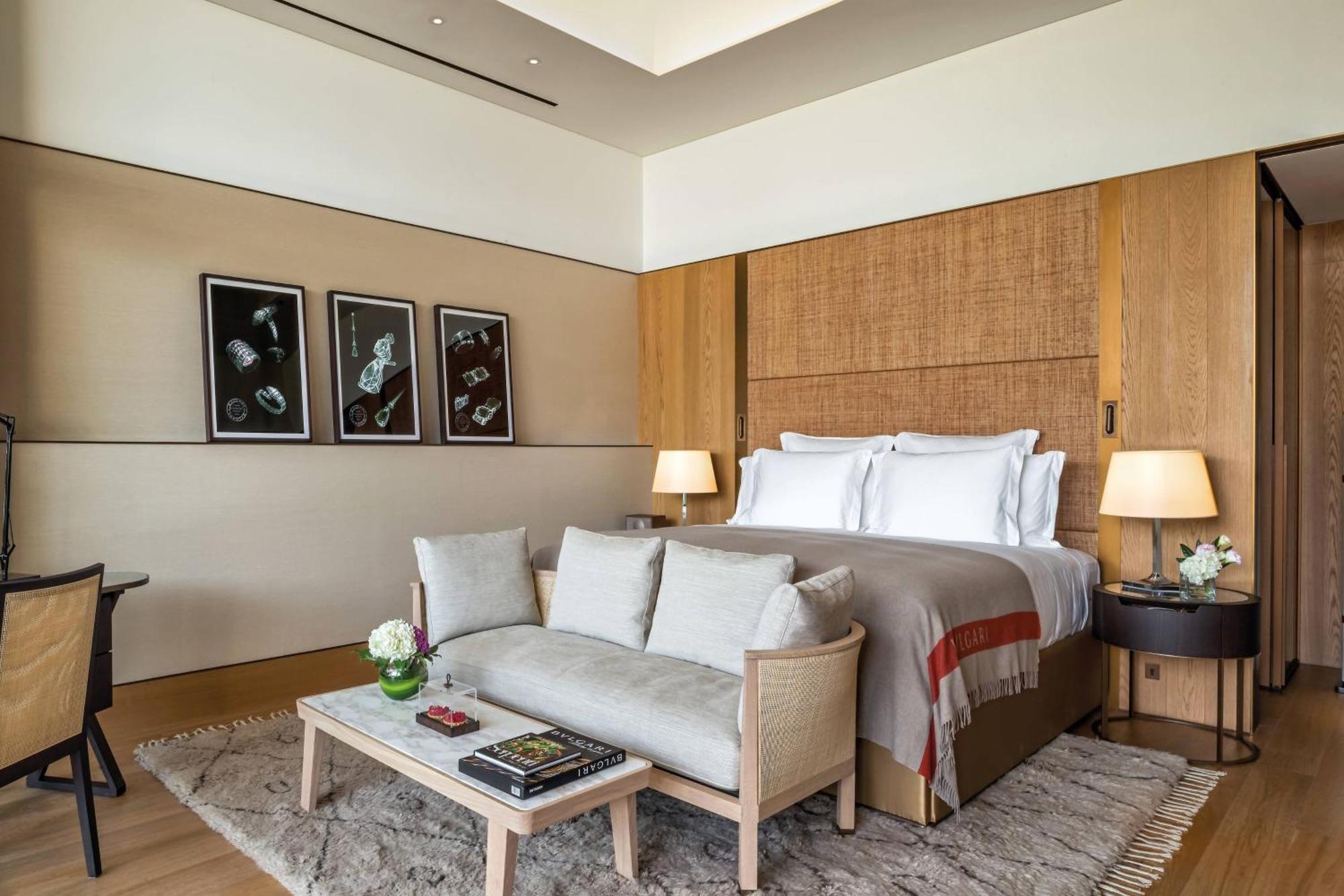 Superior King Guest Room Balcony
