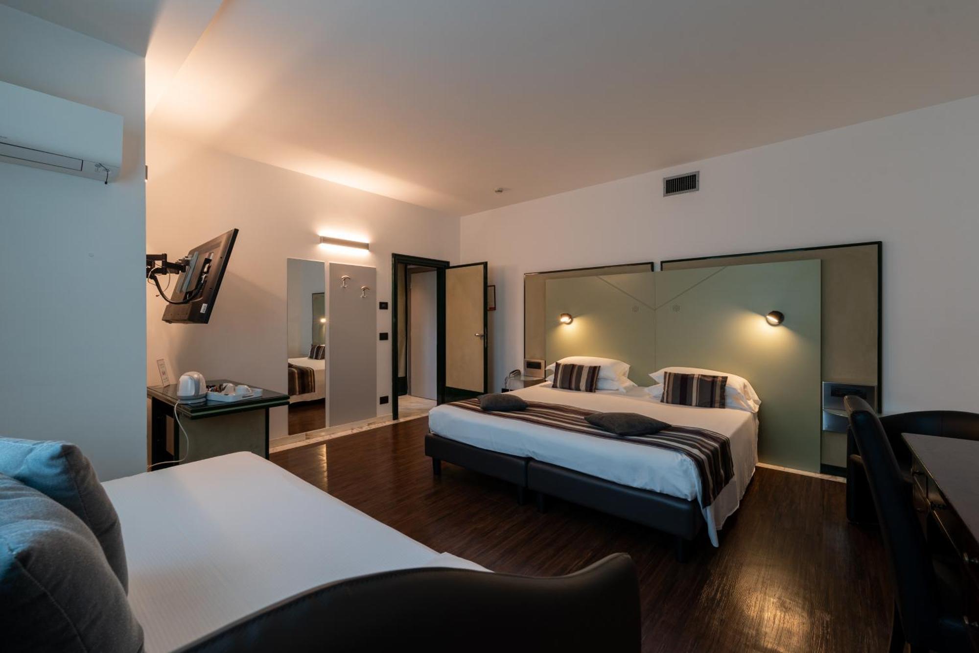 Deluxe Triple Room