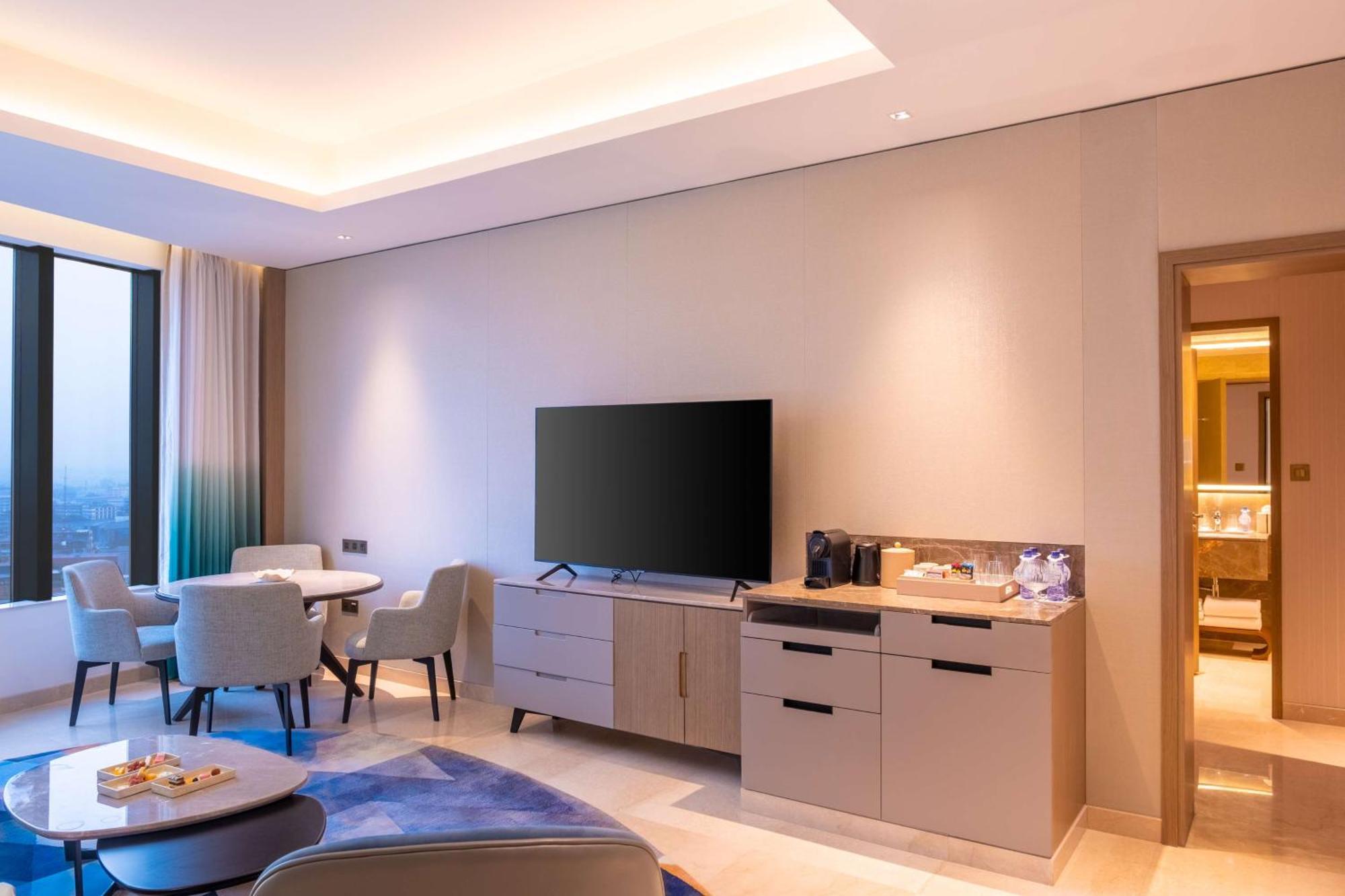 Two-Bedroom King Suite River View