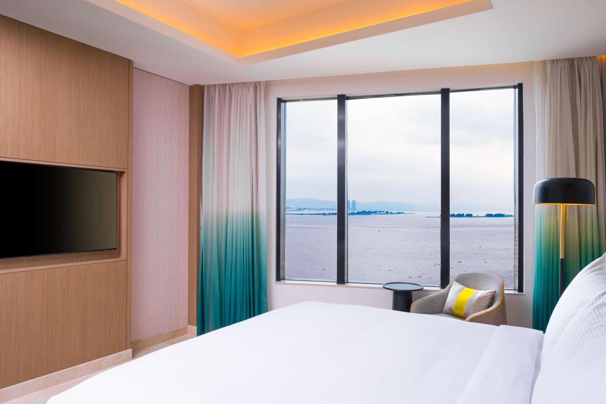 Two-Bedroom King Suite River View