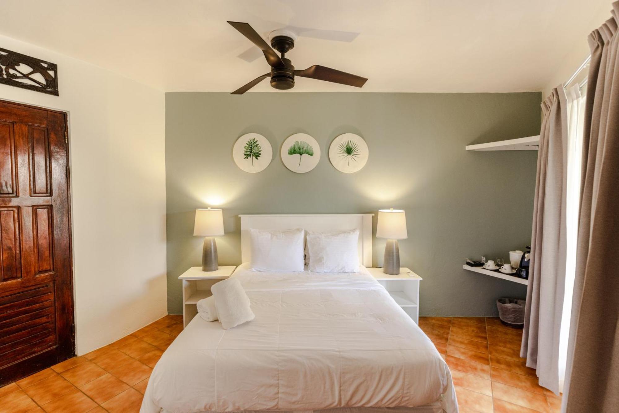 Double Room,1546734151:JPEG