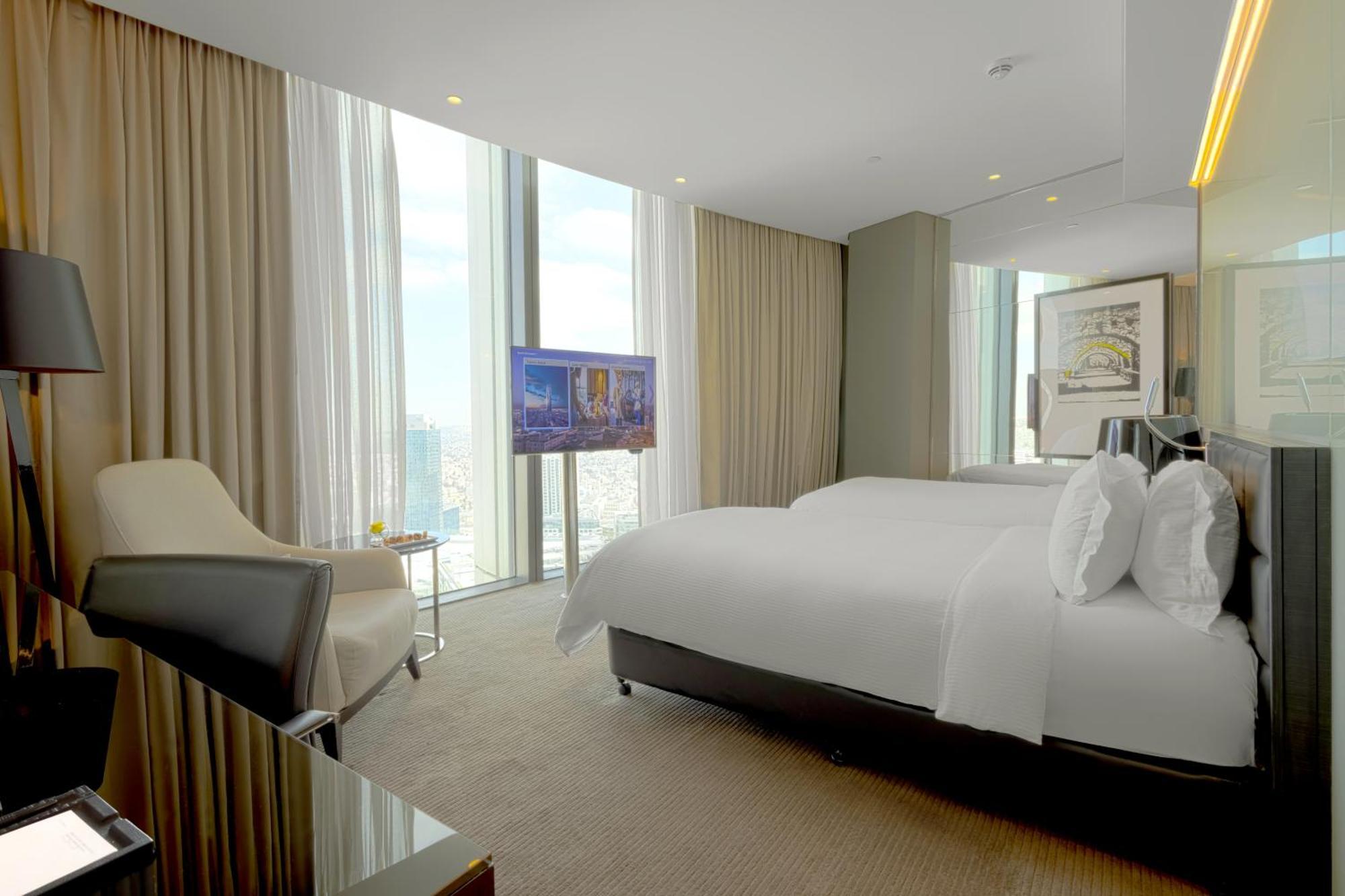 Twin Bed with Club Lounge Access City View,1547145058:JPEG