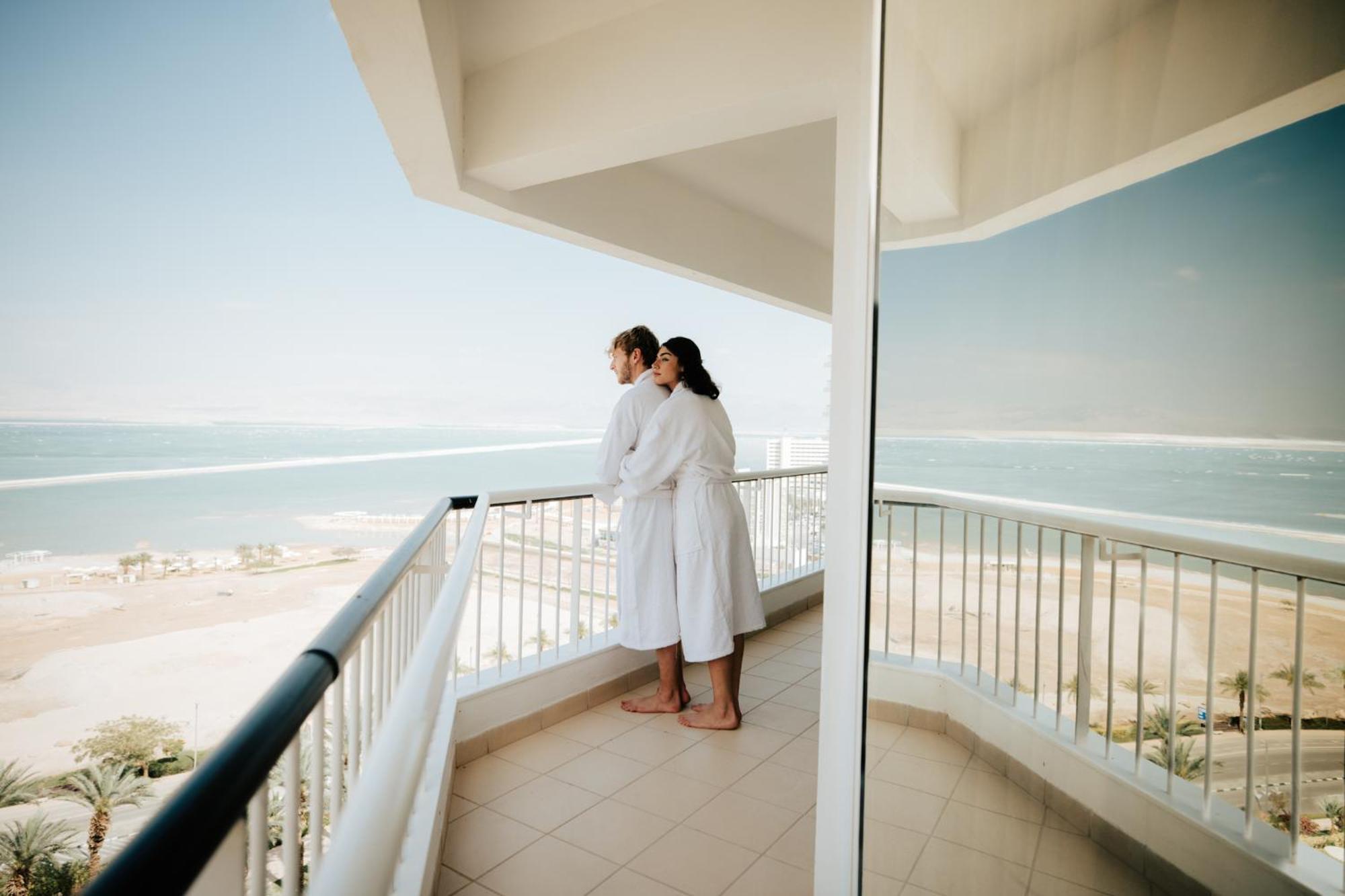 Dead sea suite,1553467894:JPEG
