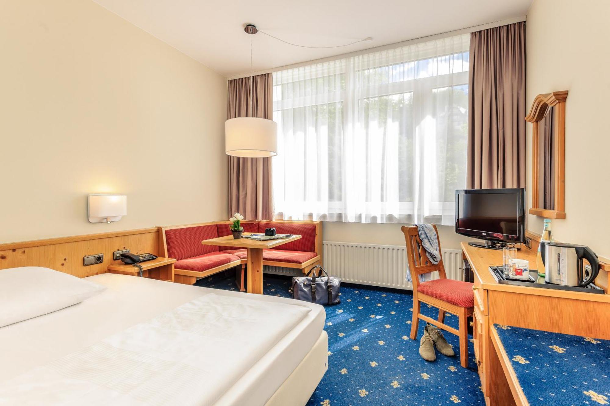 Standard Double Room,702498010:JPEG