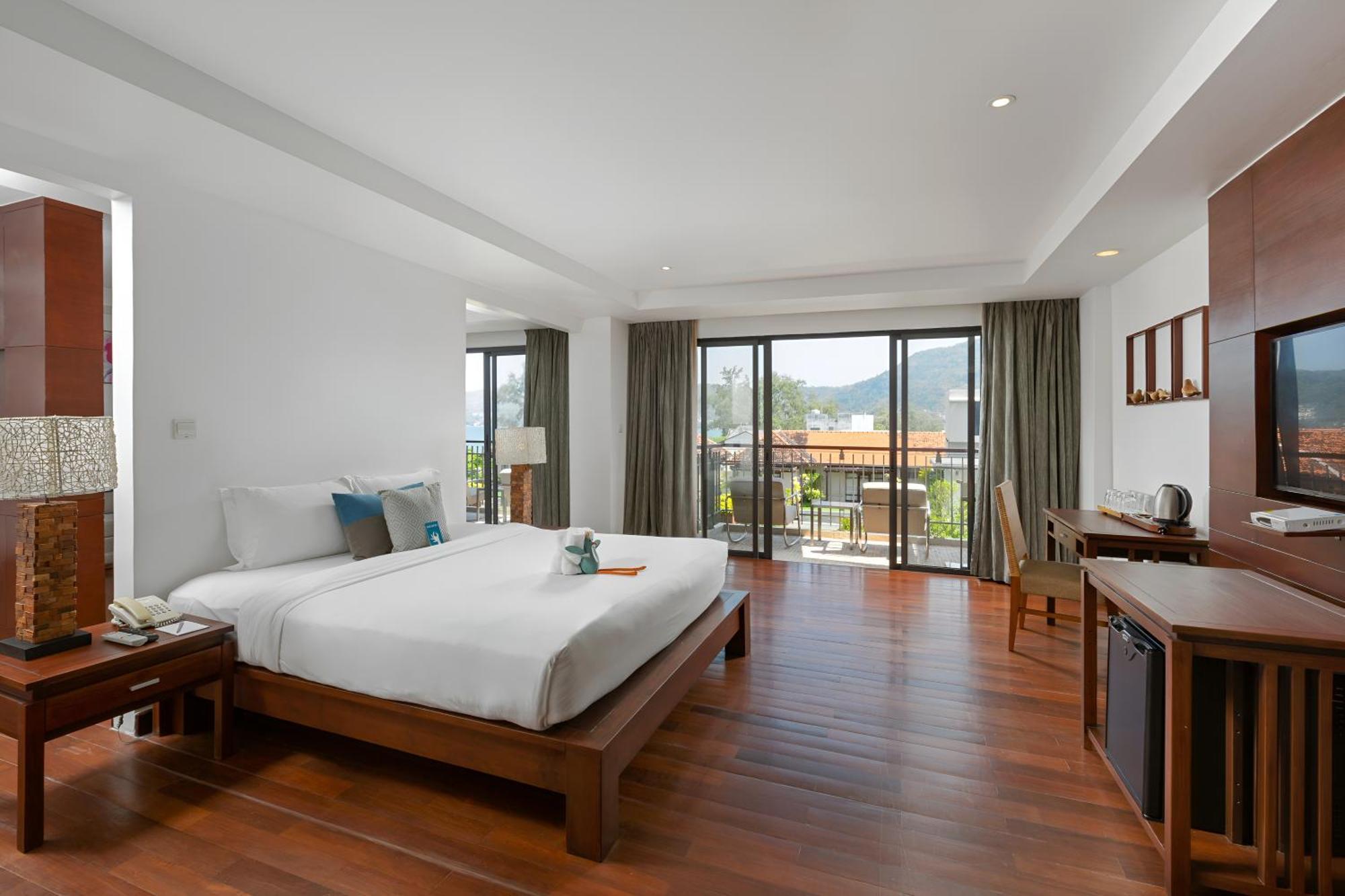 Deluxe Family Room