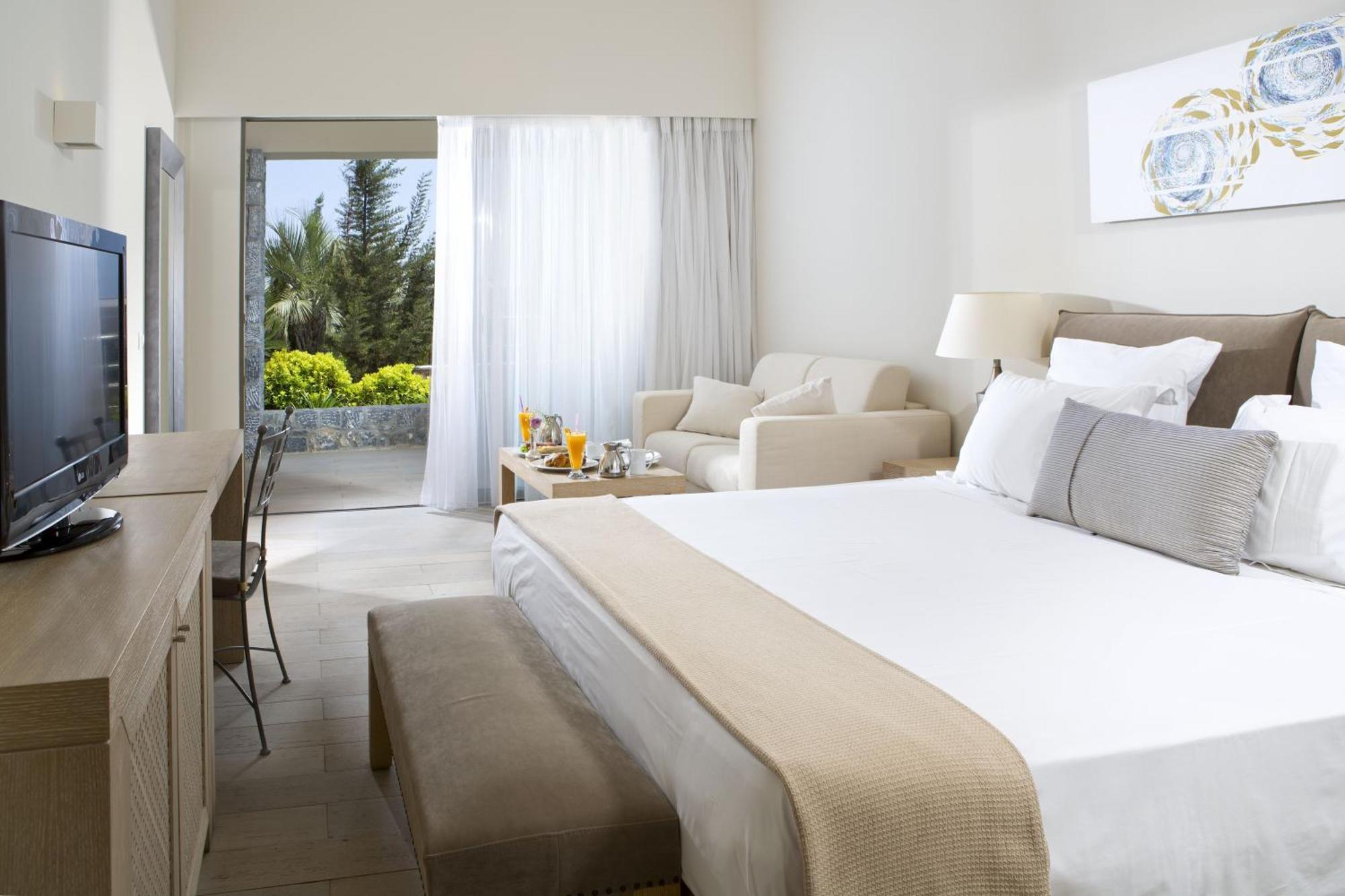 Suite Shared Pool,1586110940:JPEG