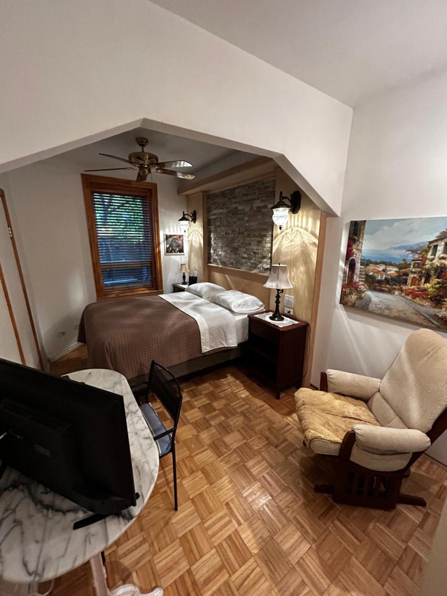 Chambre Lit Queen-Size - Mamie