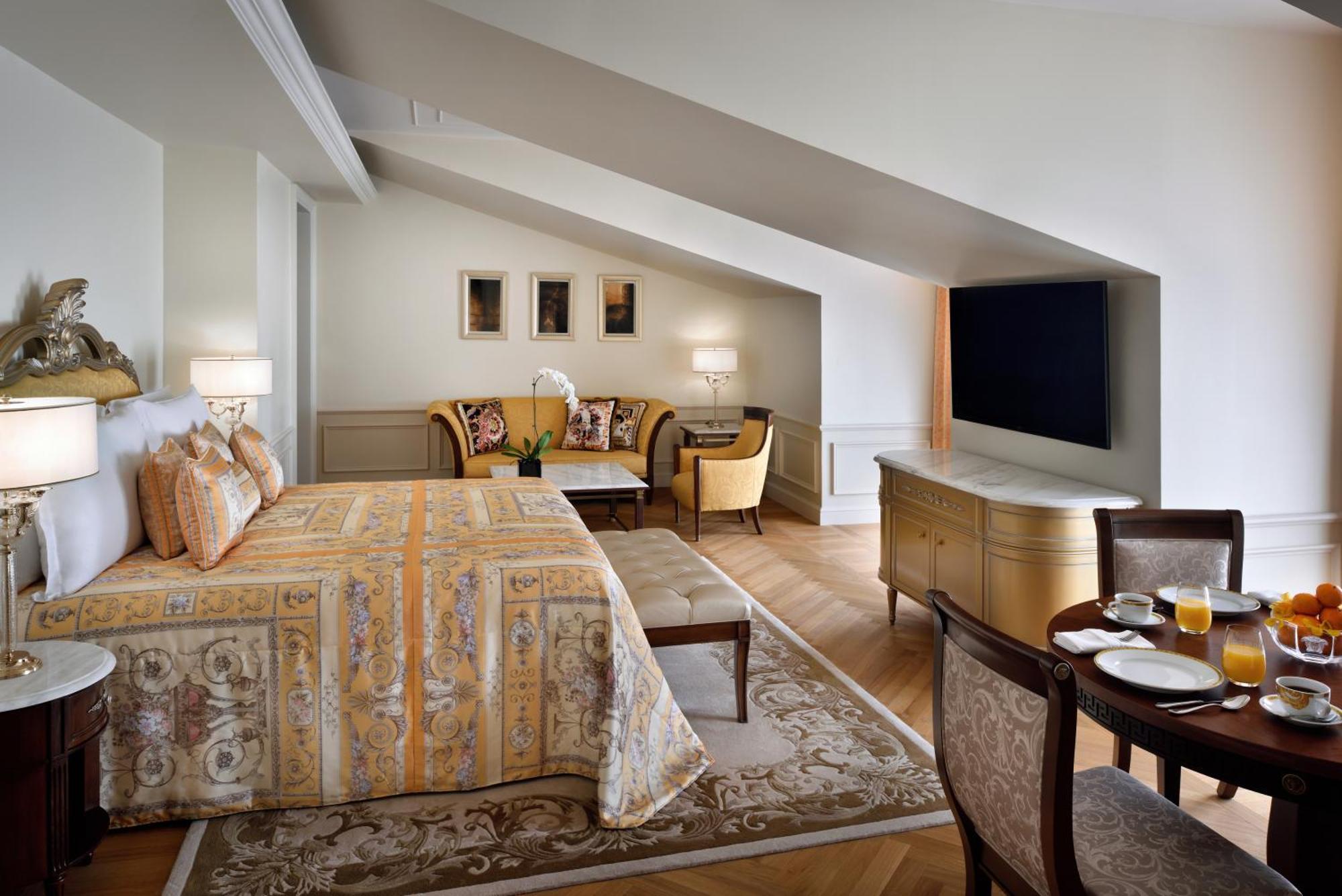 Superior Versace Room Creek View Guaranteed Upgrade to next room type 4pm Late Check-out subj to availability F&B excl Q's Brunch room dining Spa Buy 1 1 subj to availability valid until 30-09-2026 excl public holidays