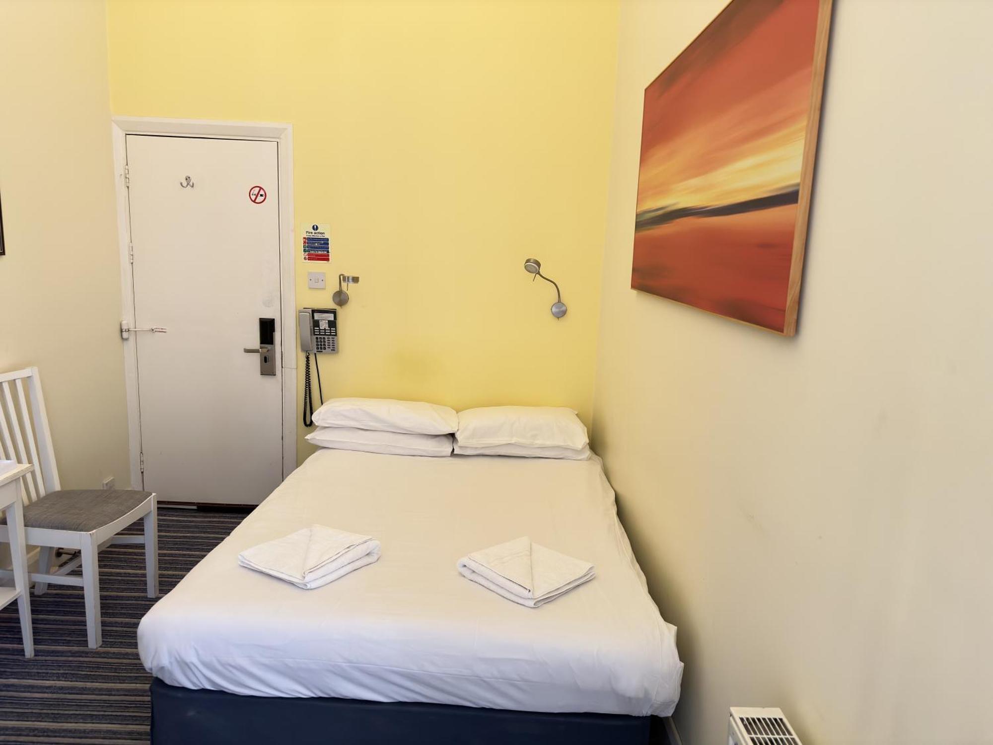 Chambre Double avec Salle de Bains Commune