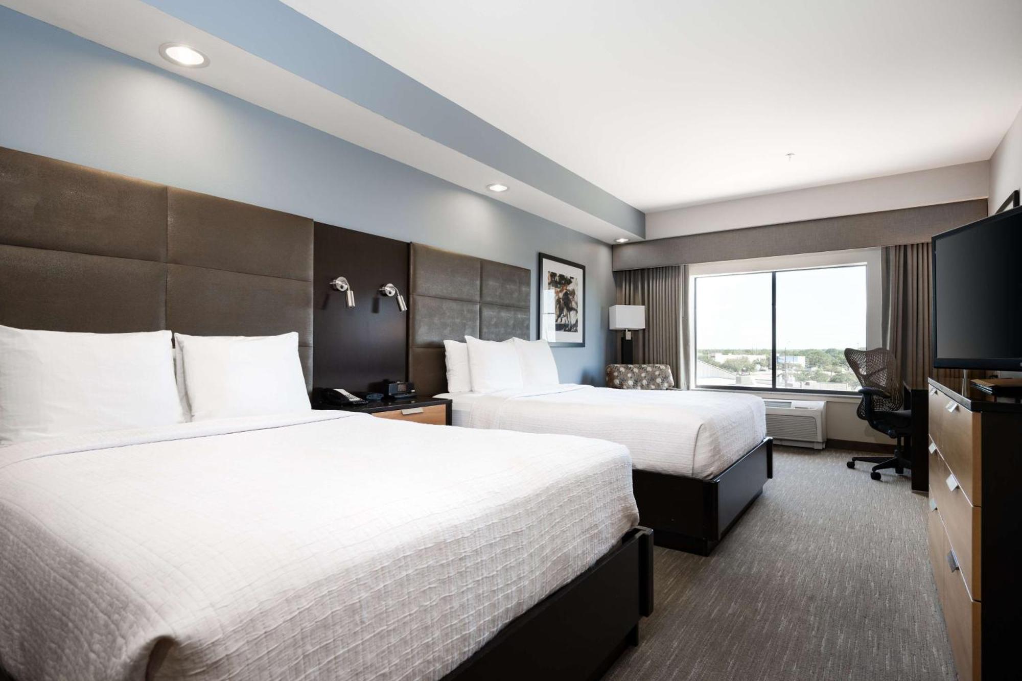 Room with Two Queen Beds and Bath Tub - Disability Access/Non-Smoking,1589569387:JPEG