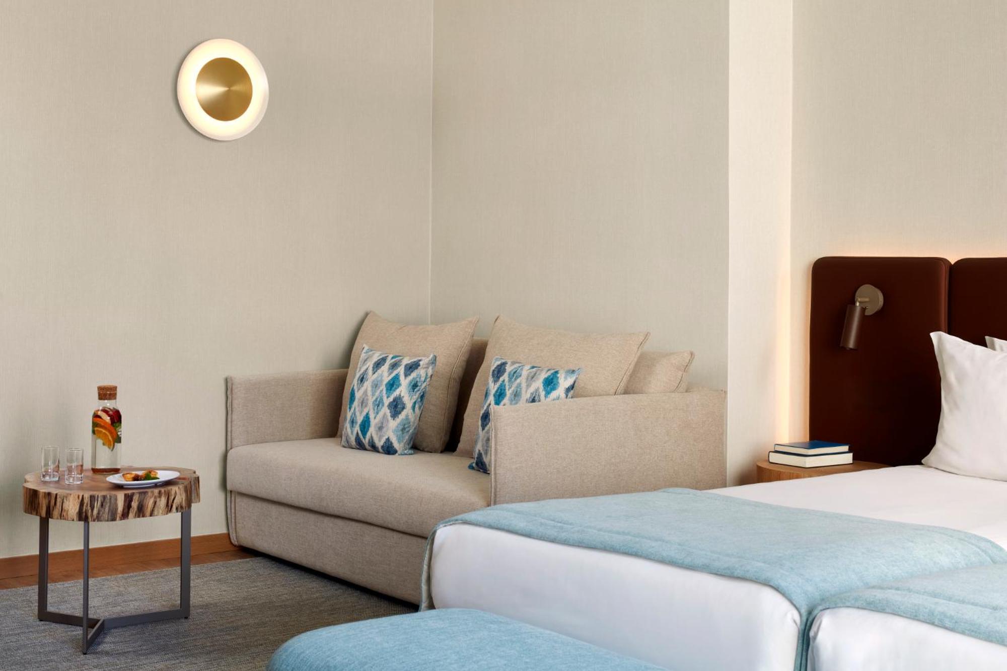 Superior Room with Partial Sea View