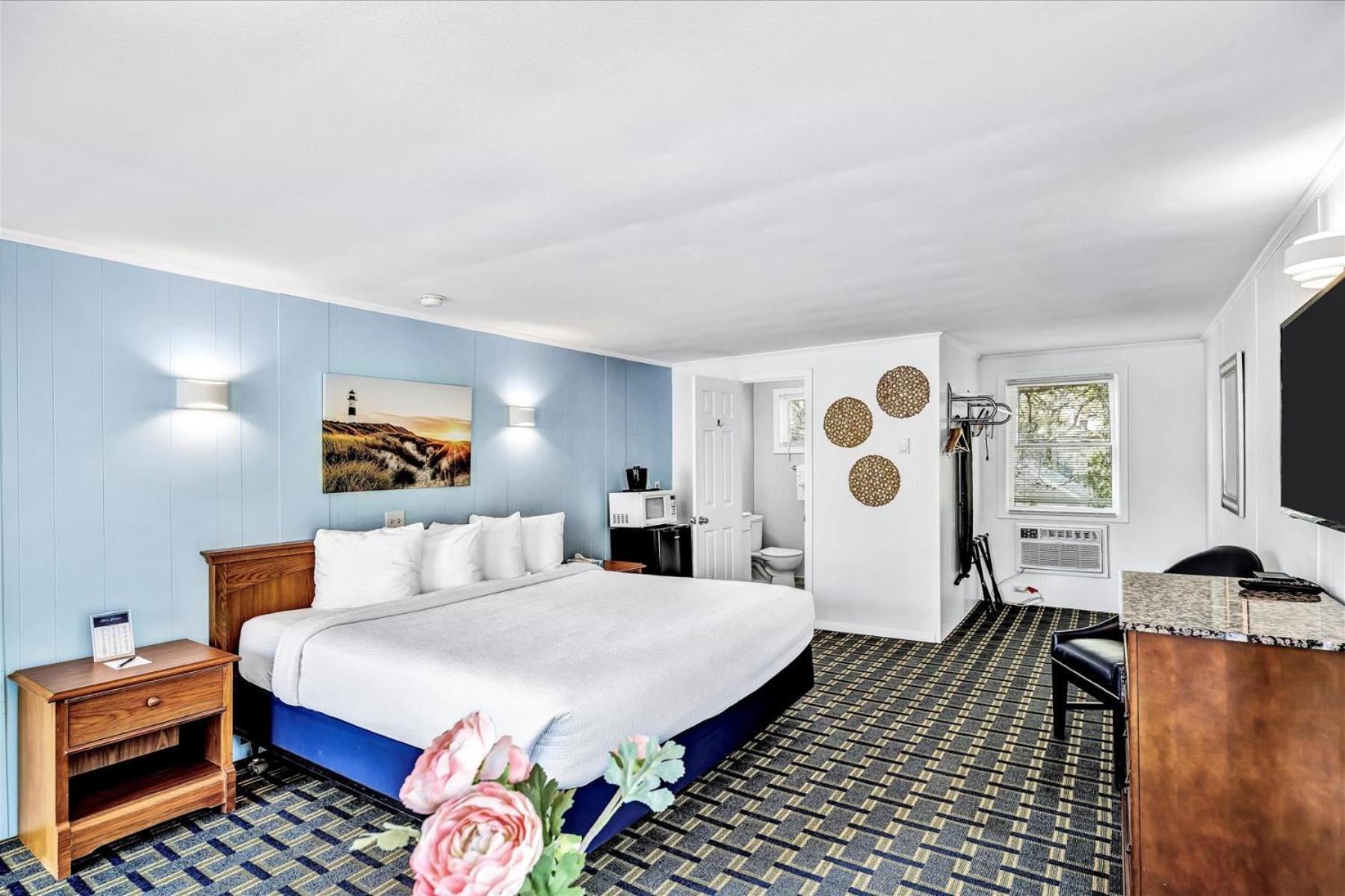 Deluxe King Room,1590364784:JPEG