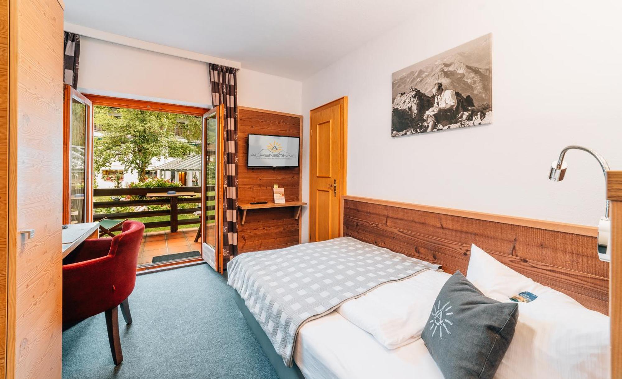 Single Room or Balcony,1606544034:JPEG