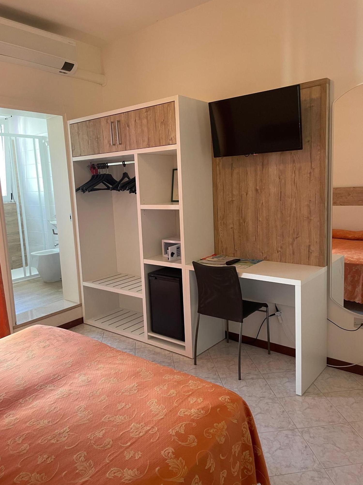 Deluxe Double Room Balcony,1676745506:JPEG