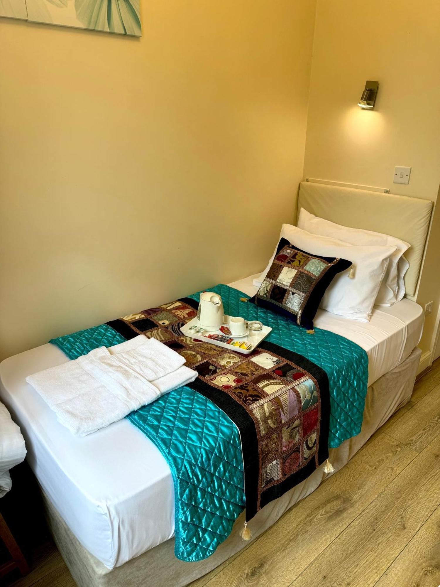 Single Room,1606046833:JPEG