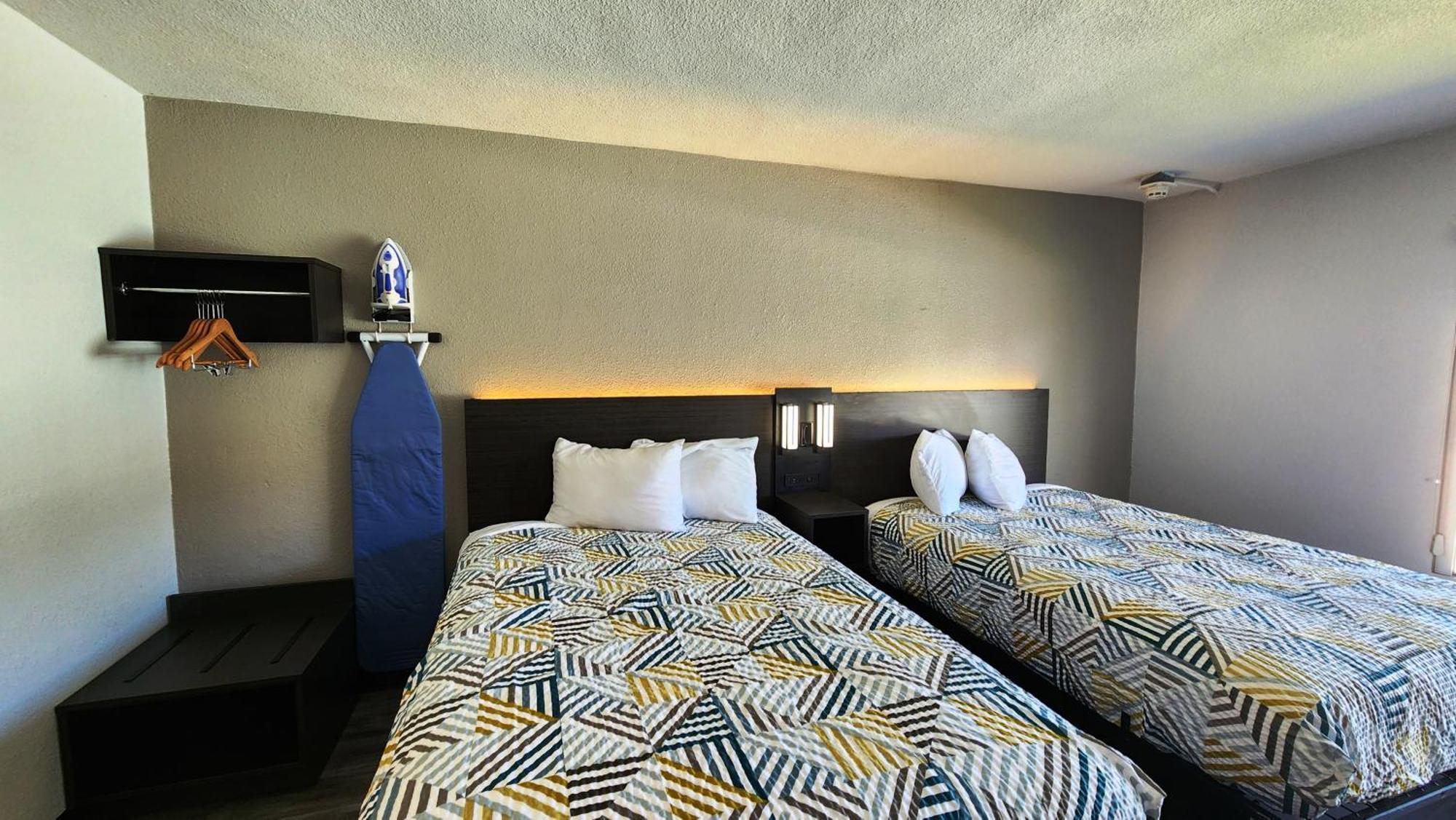 Quadruple Room - Non-Smoking
