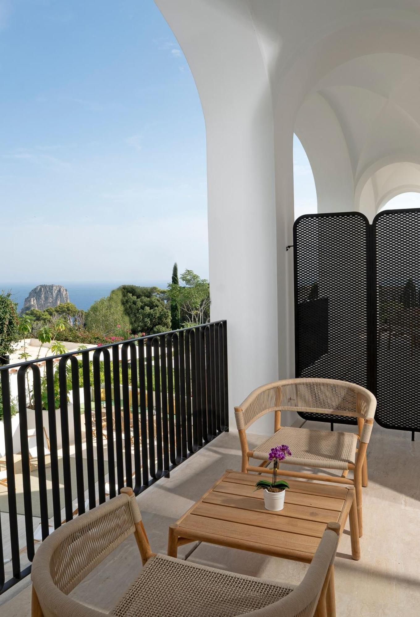 Quarto Duplo Deluxe com Varanda e Vista Mar