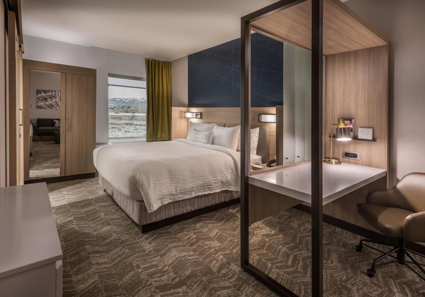 Suite mit 1 Kingsize-Bett und Schlafsofa