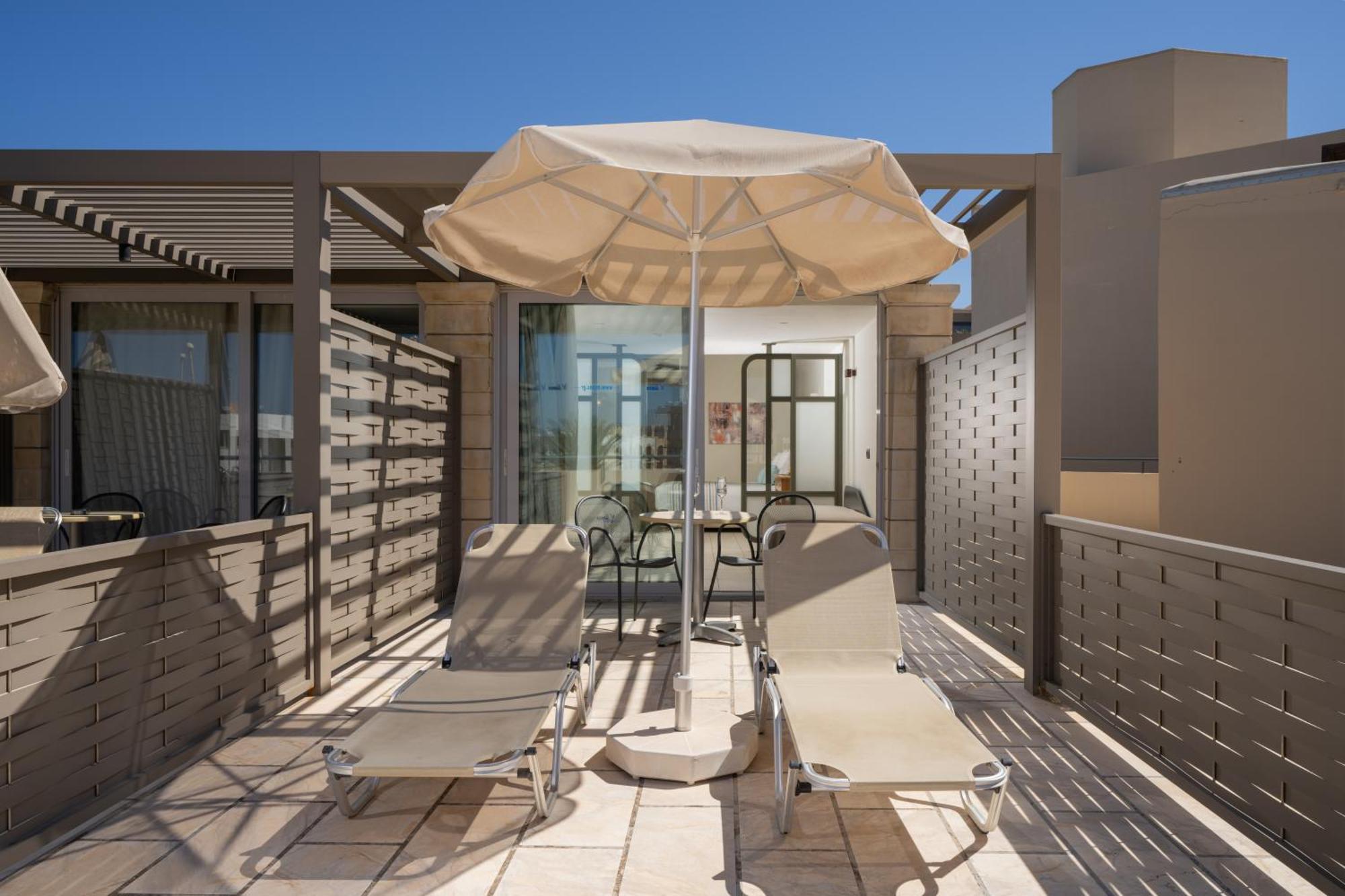 Superior Junior Suite,1621411351:JPEG