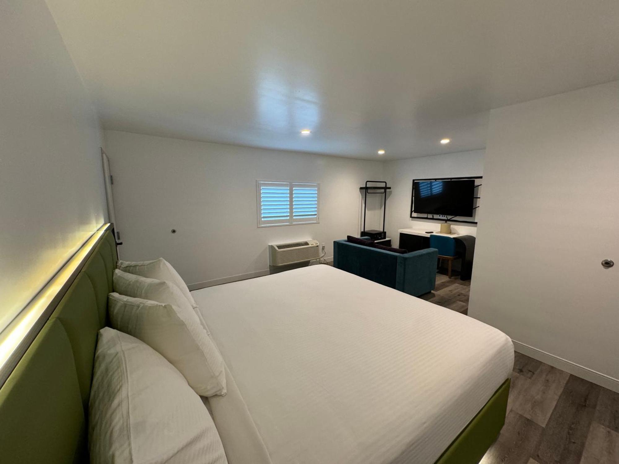 King Suite,1622788316:JPEG