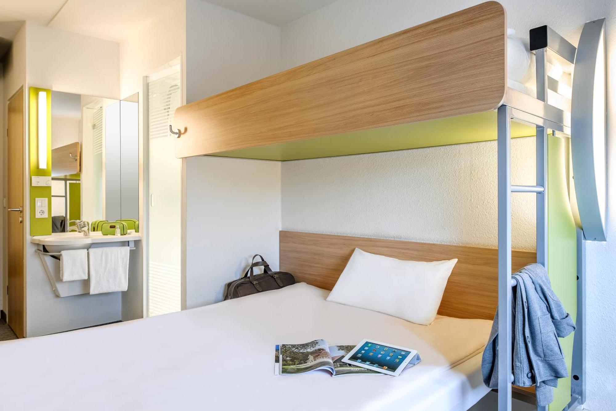 Standard Double Room Mobility Access