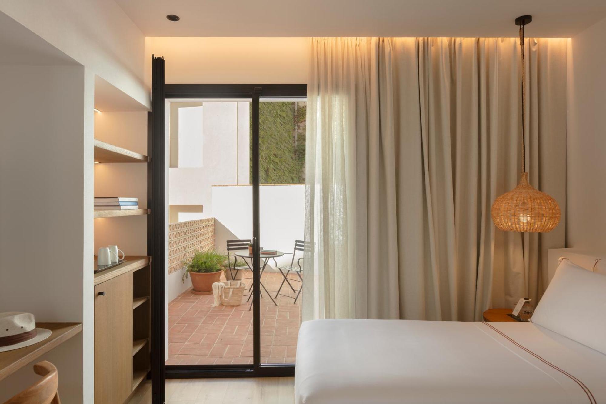 Double Room with Terrace and Patio view
