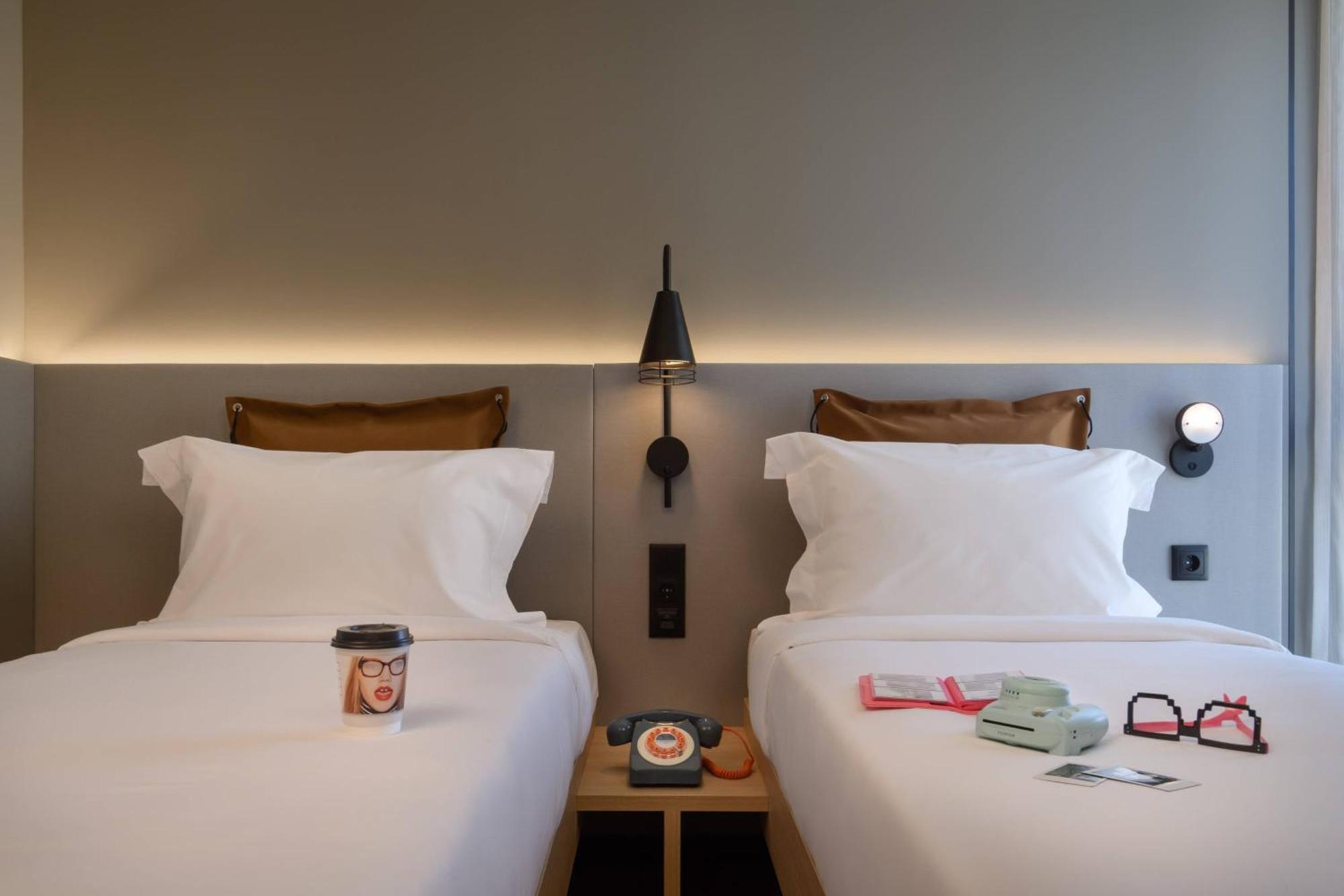 Twin Room,1634470227:JPEG