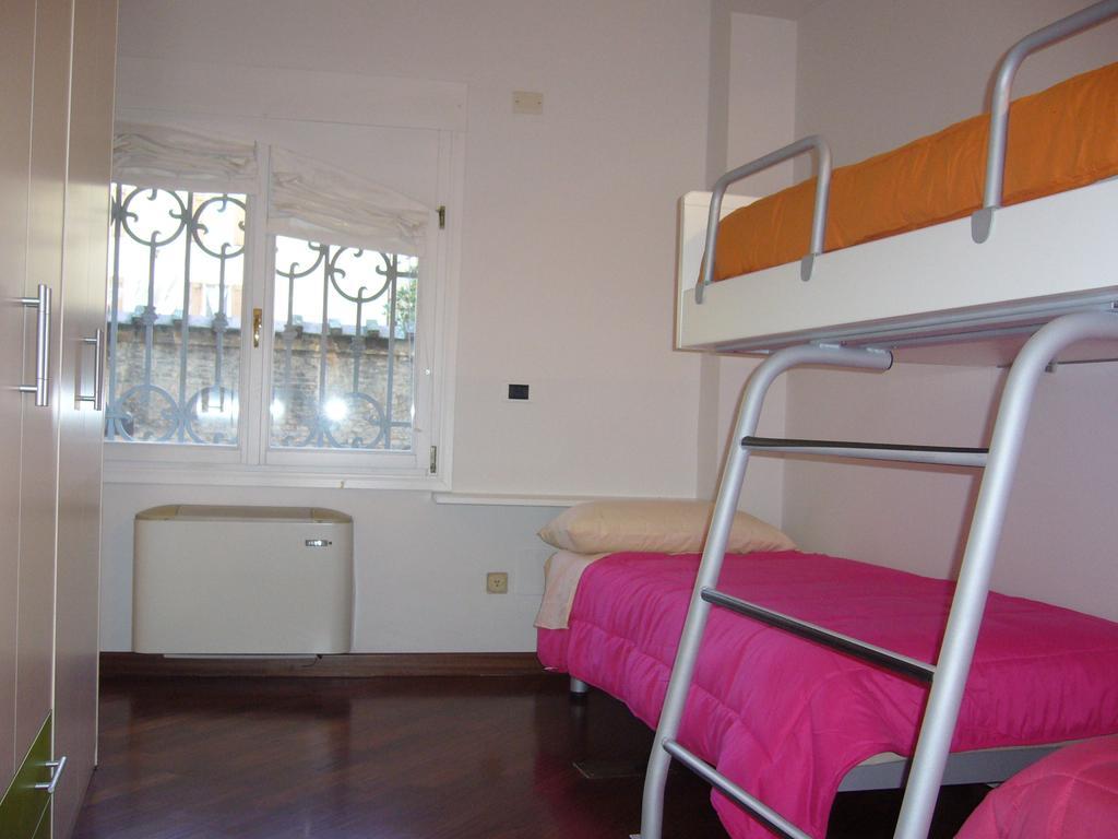 Bett im Frauenschlafsaal mit 4 Betten