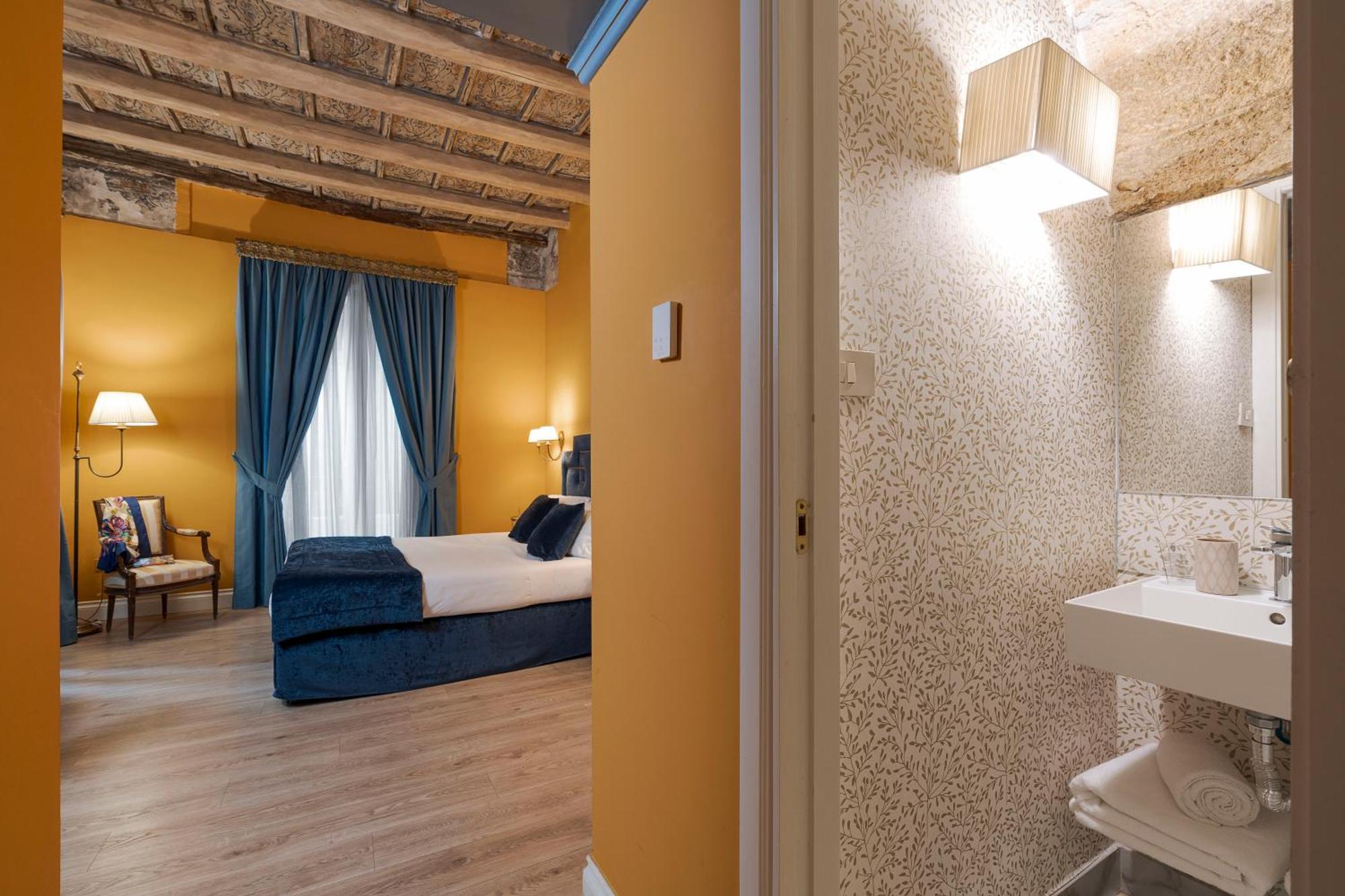 Deluxe Double or Twin Room Balcony