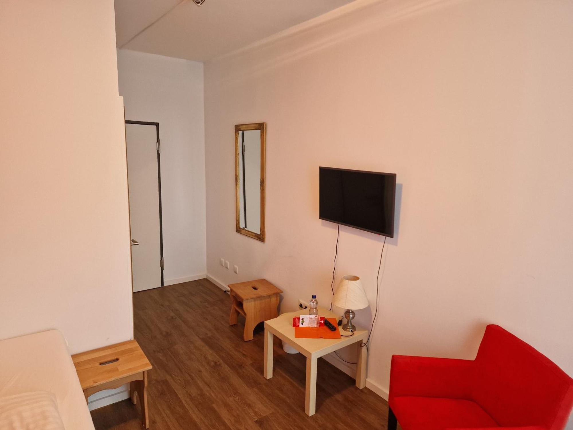 Einzelzimmer mit Balkon