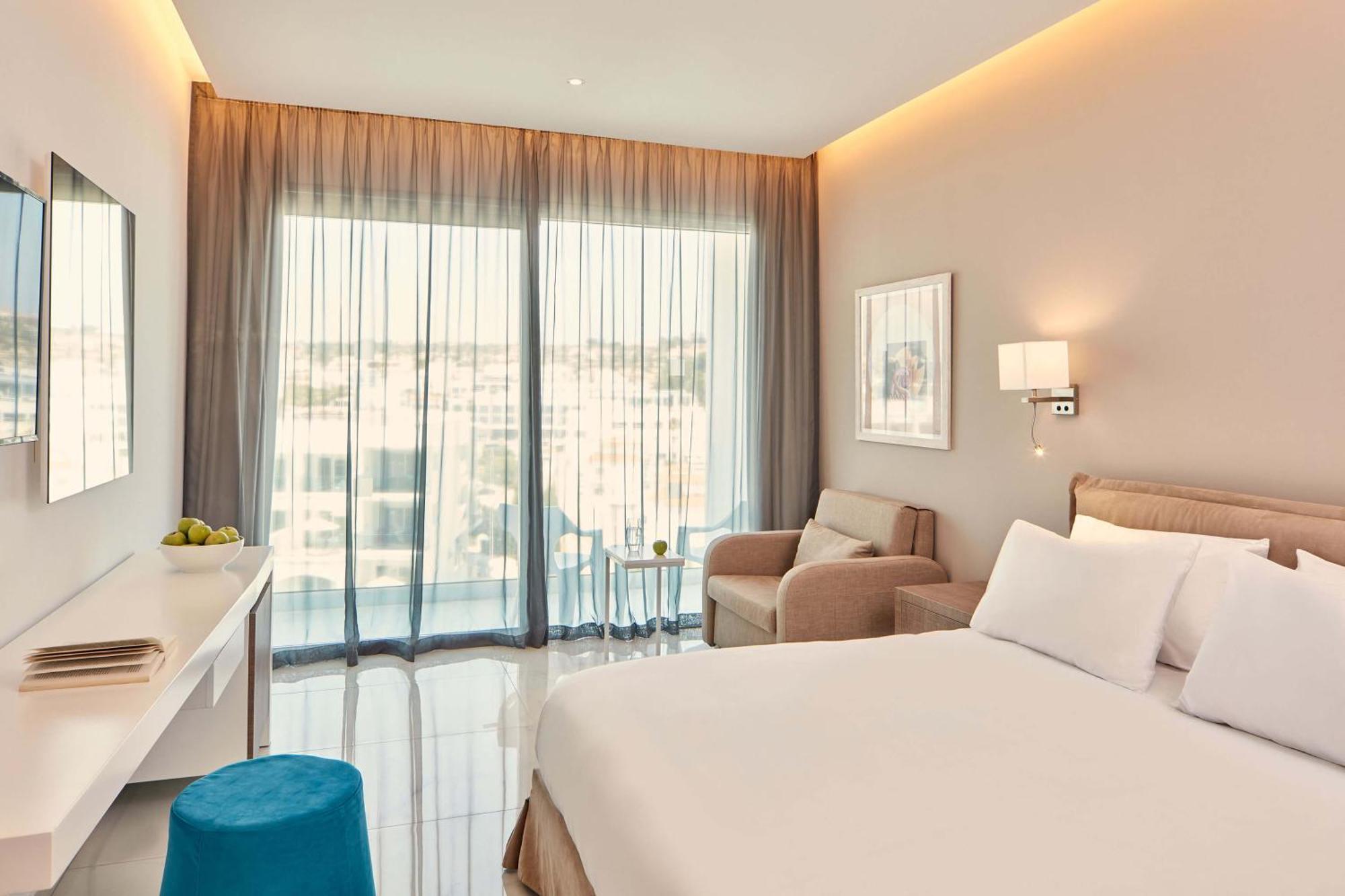 Superior Doppelzimmer mit seitlichem Meerblick
