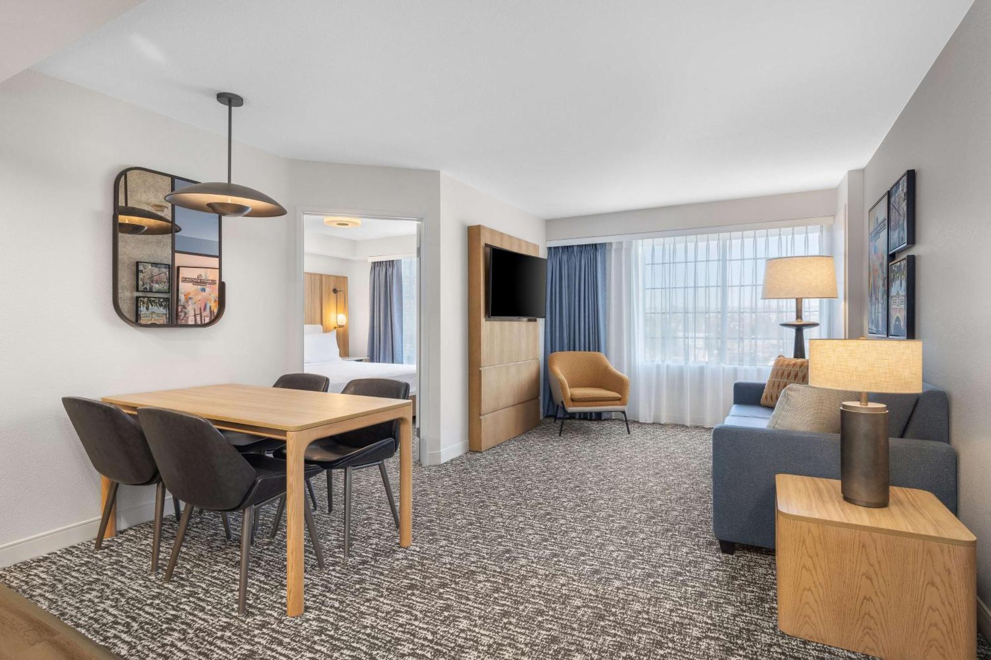 Non-Smoking Two Bedroom Suite Two King Beds,1649018970:JPEG