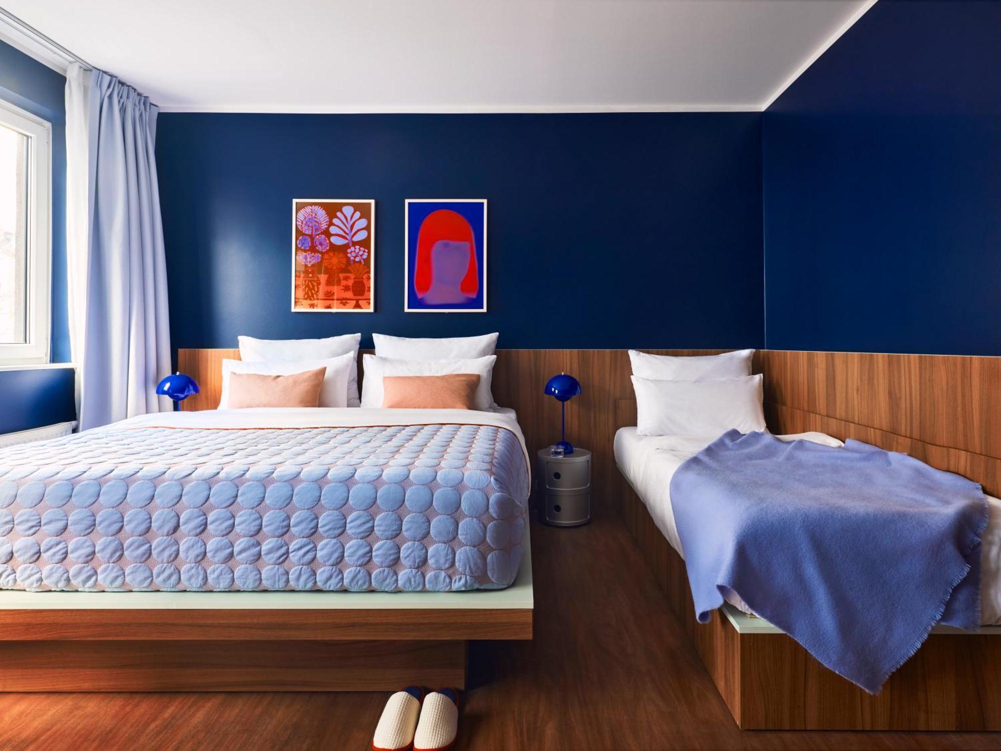 Large Room Extra Bed