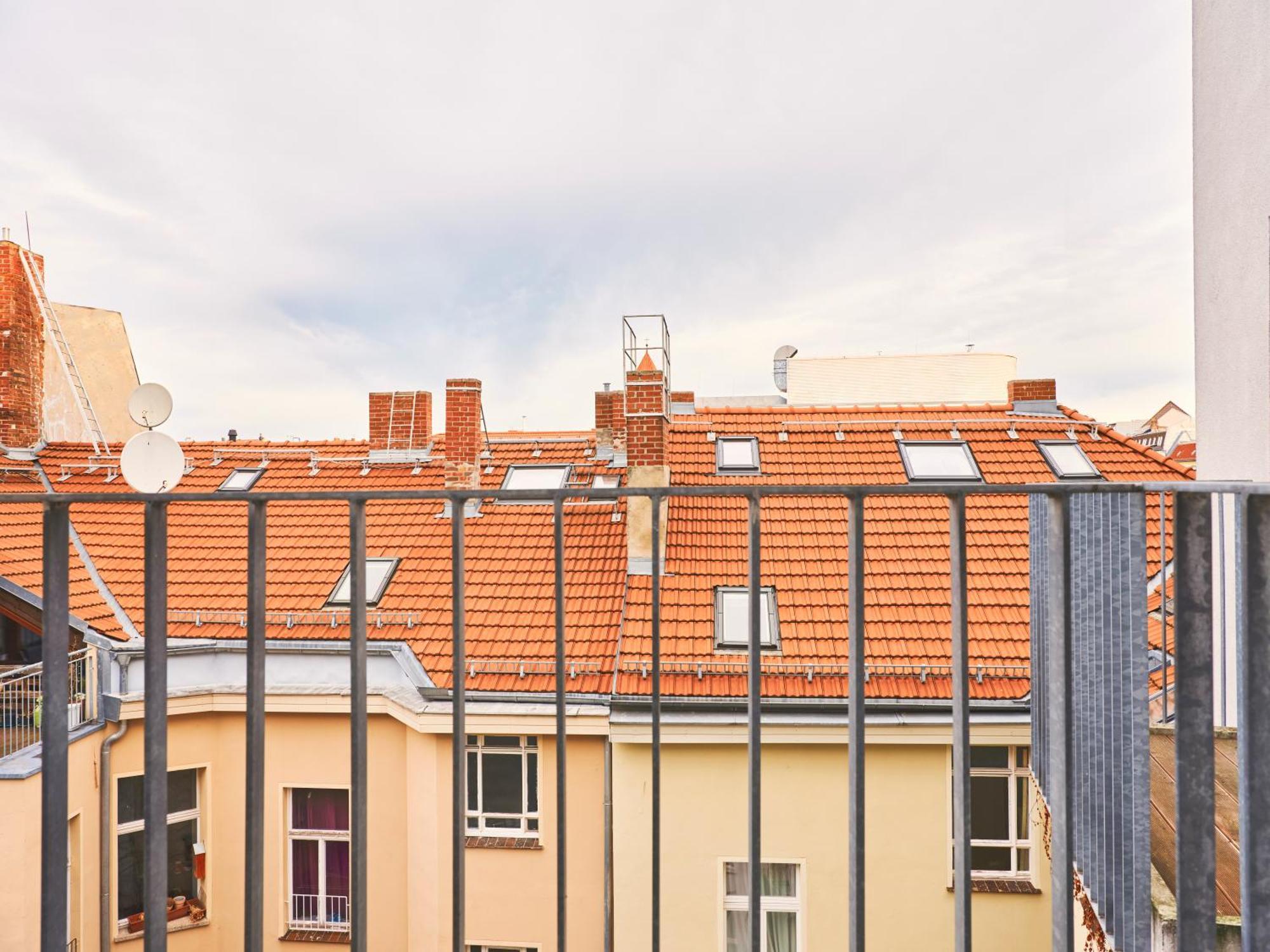 Large Room Balcony Accessible