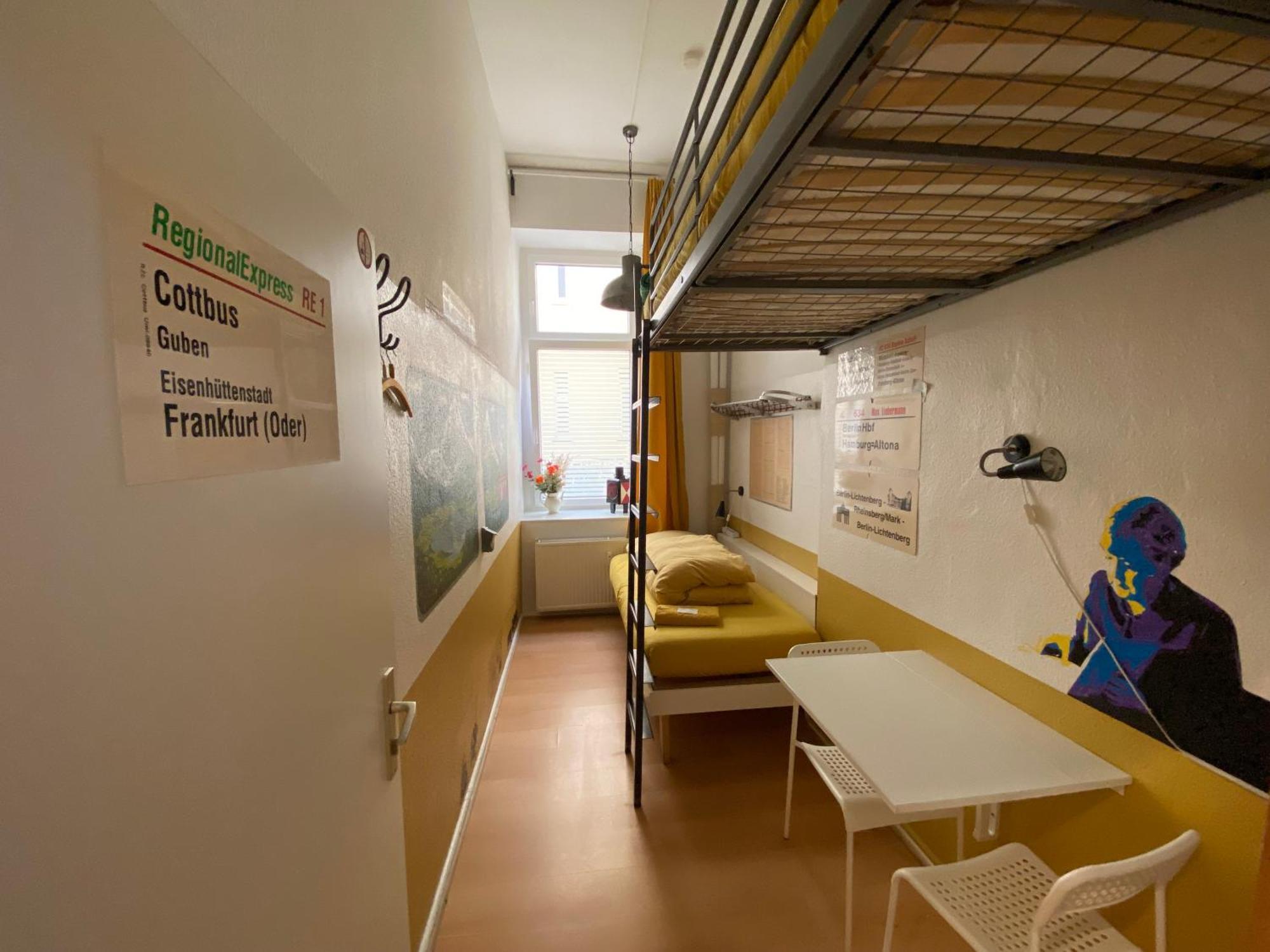 Zweibettzimmer mit Gemeinschaftsbad
