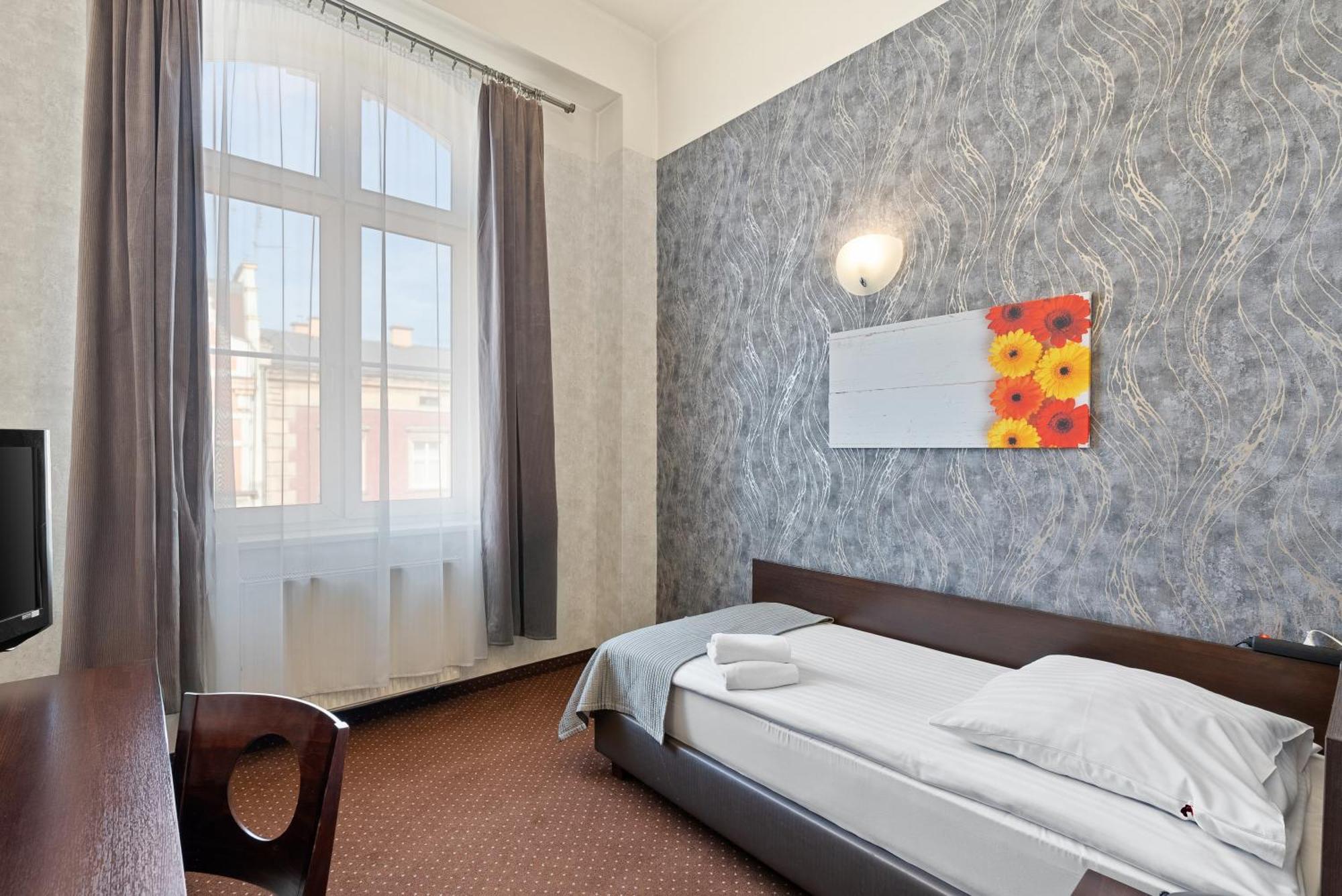 Standard Single Room,1658747579:JPEG