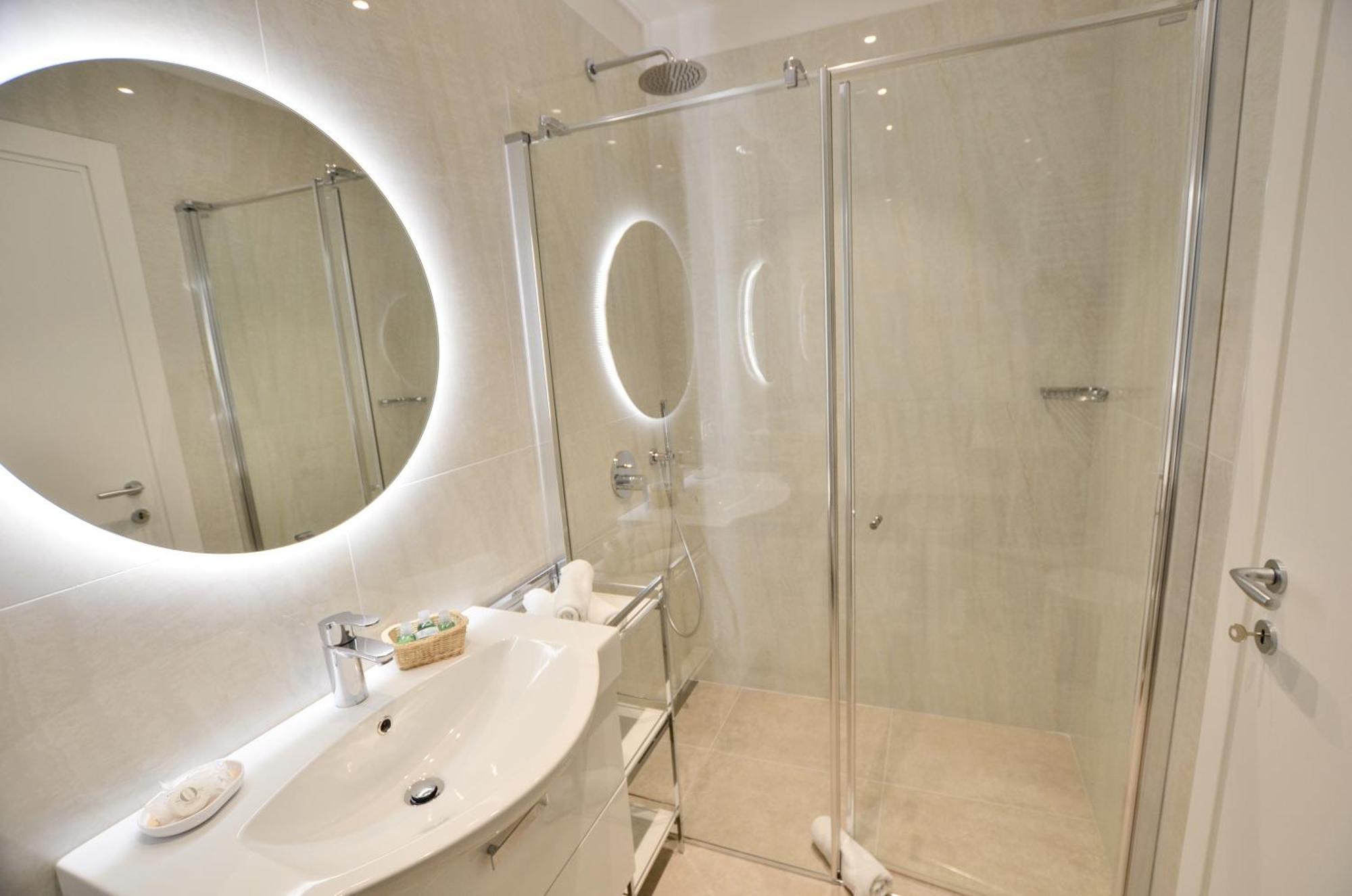 One-Bedroom Apartment without Balcony