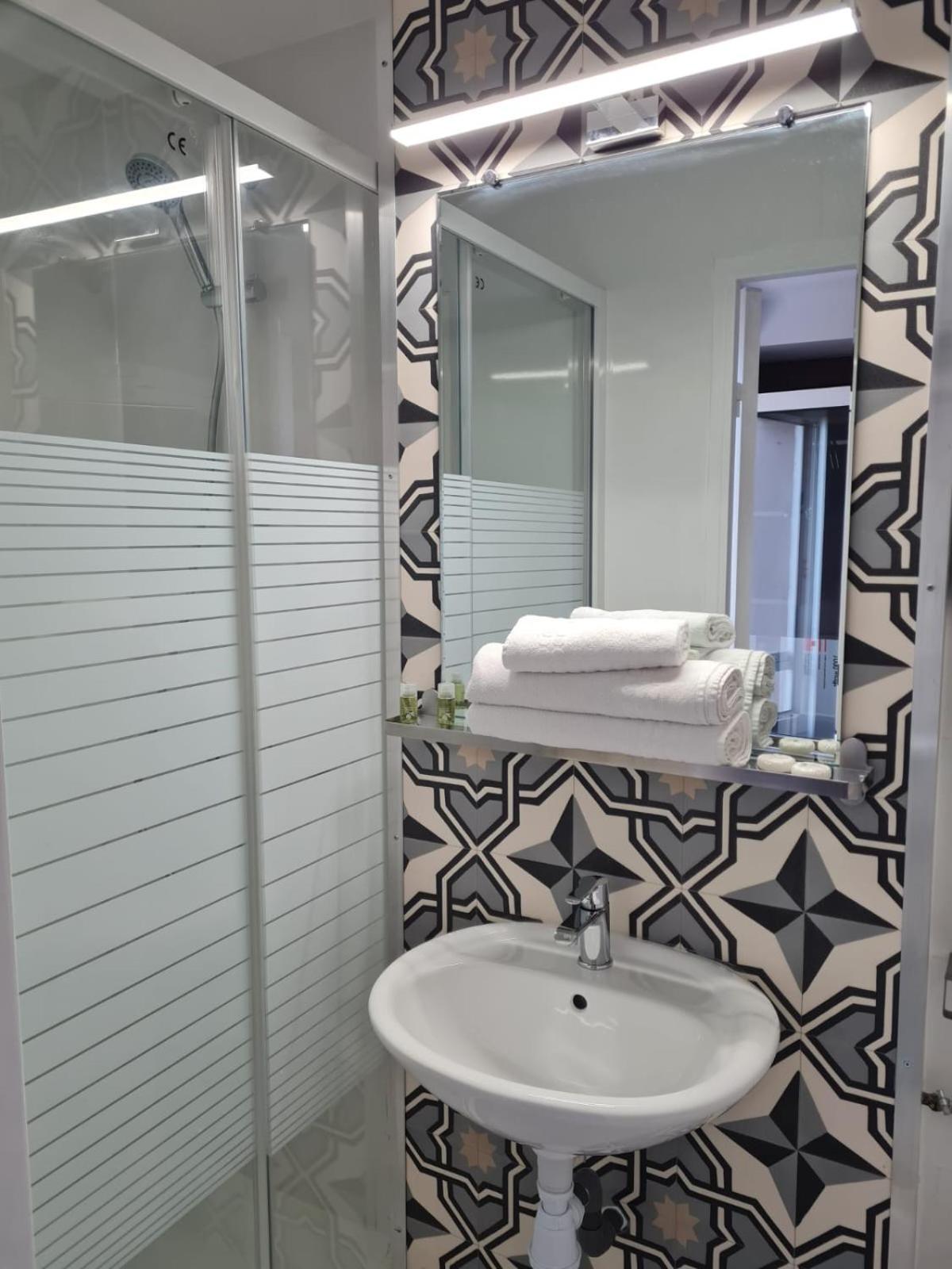 Superior Single Room,1670699709:JPEG