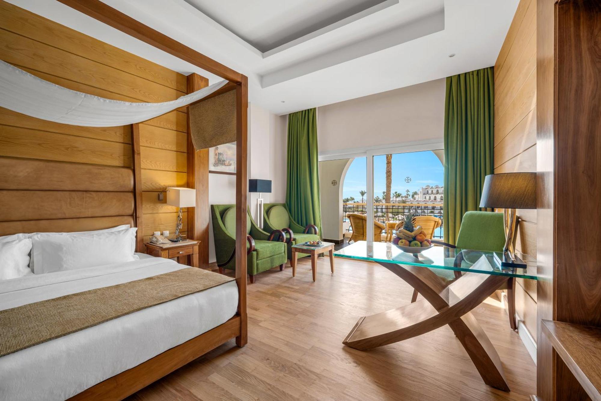 Suite Junior Royal Savoy con bañera de hidromasaje (solo adultos)
