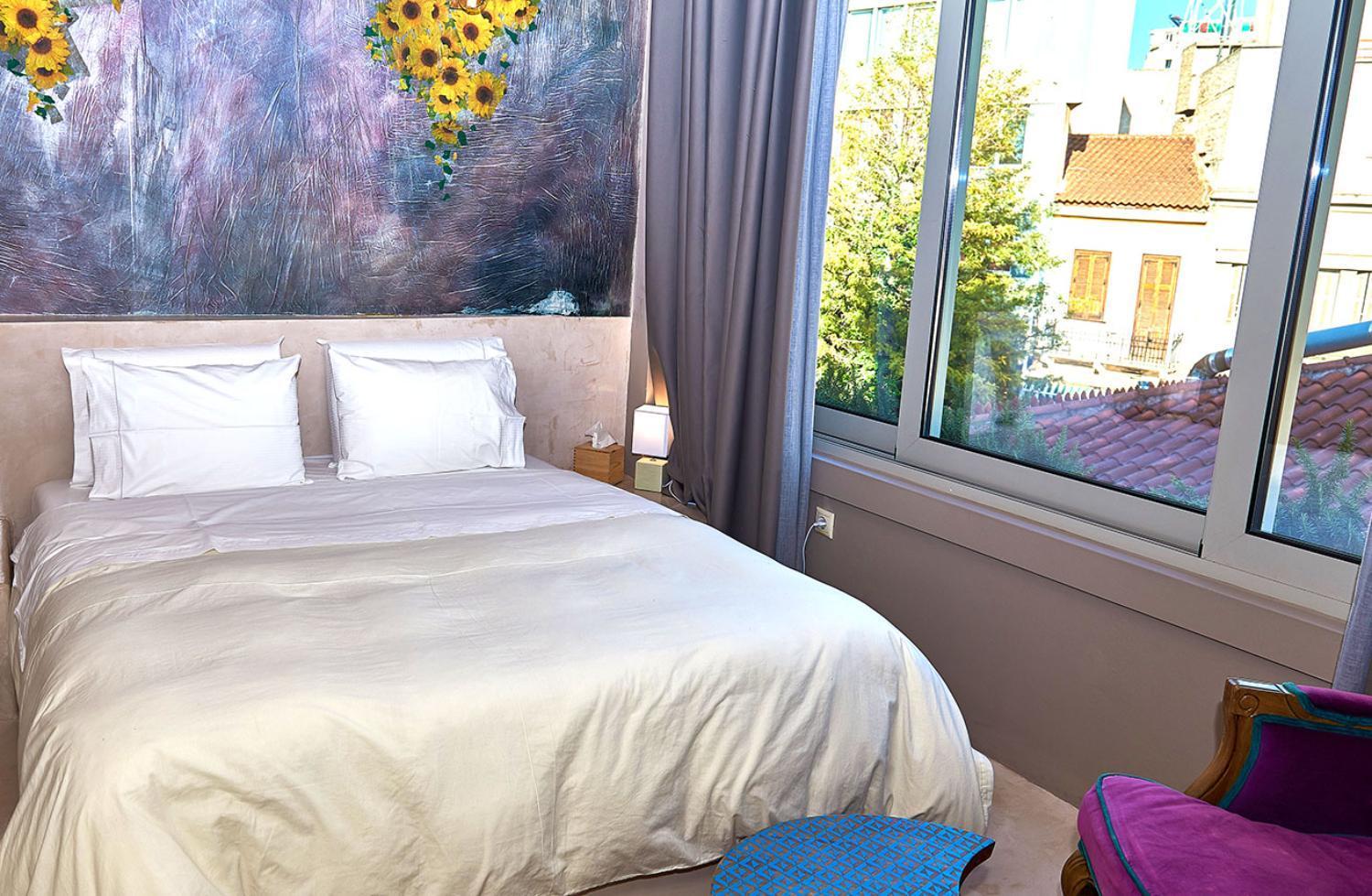 Deluxe Athenian Suite