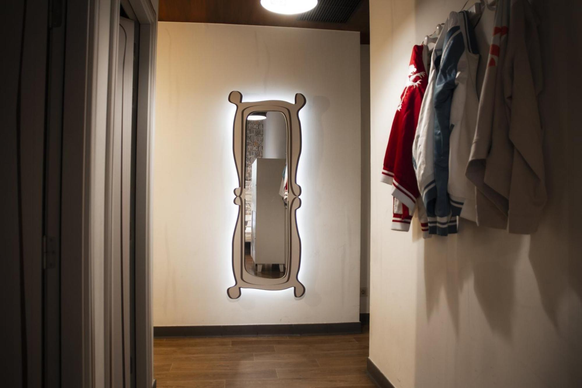 Bed in een Gemengde Slaapzaal met 6 Bedden en een Eigen Badkamer