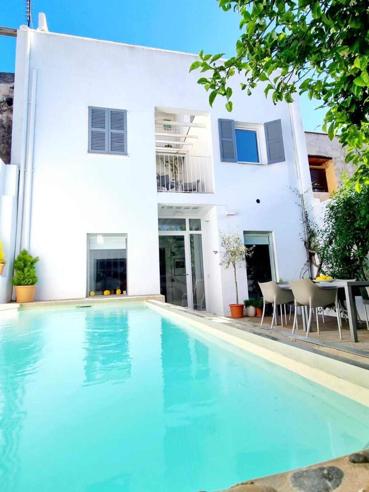 Habitación Cuádruple Deluxe con terraza