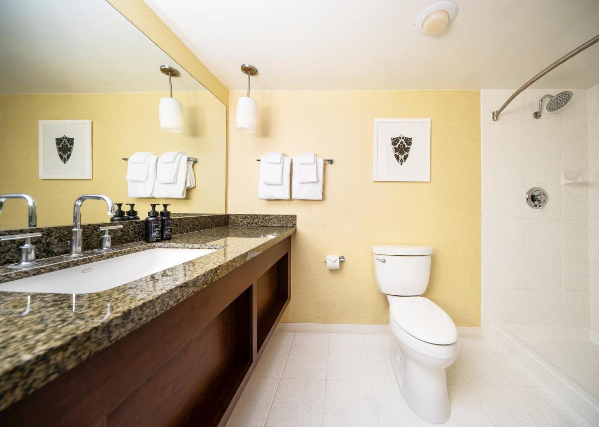 Camera nella Torre del Resort con 1 Letto King Size, Appena Rinnovata