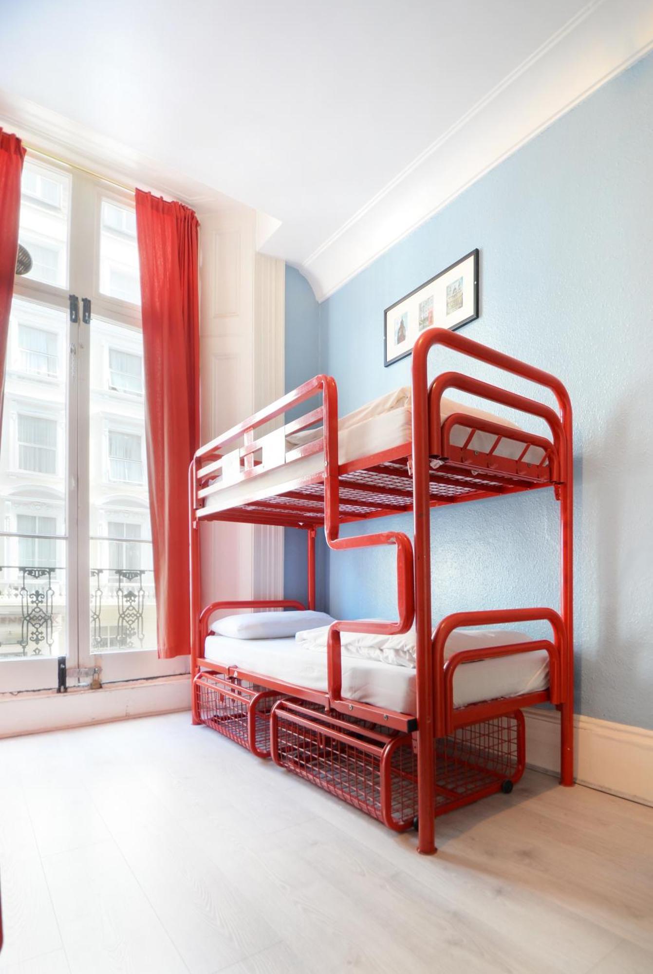 Bed in 4-Bed Mixed Dormitory Room Shared Bathroom (18–40 years),1703586559:JPEG