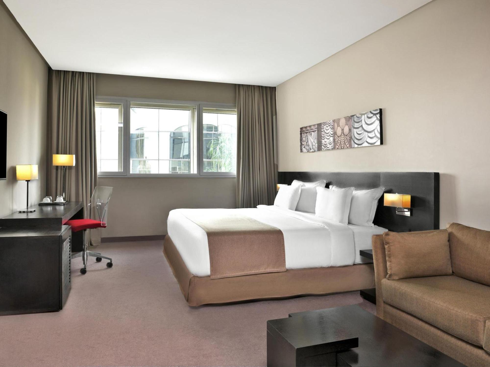 Deluxe Room 1 King Bed