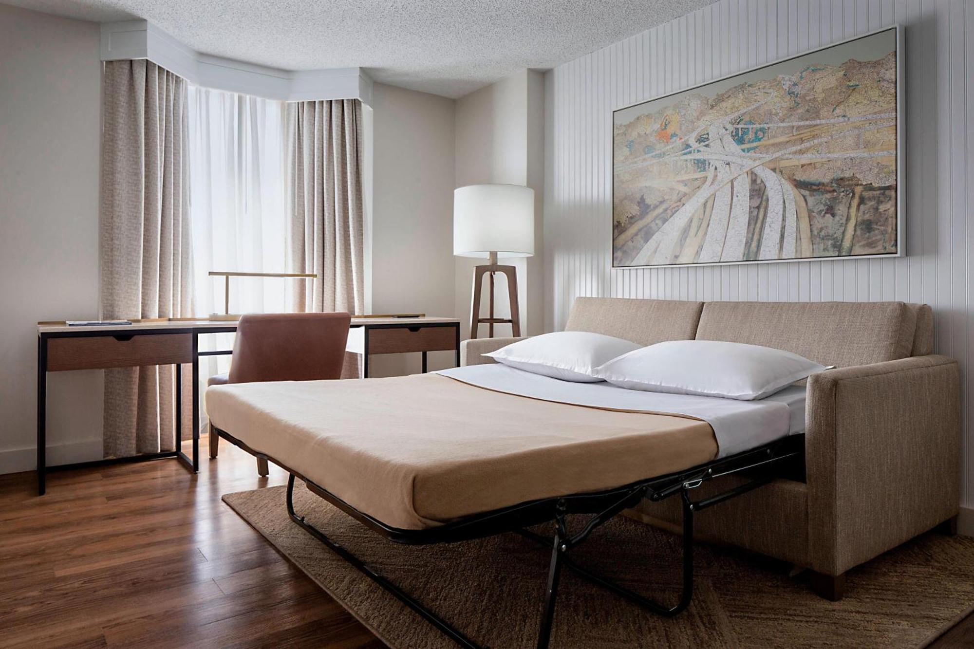 1 King bed & sofa bed 1 Bedroom Suite 1 King Sofa bed