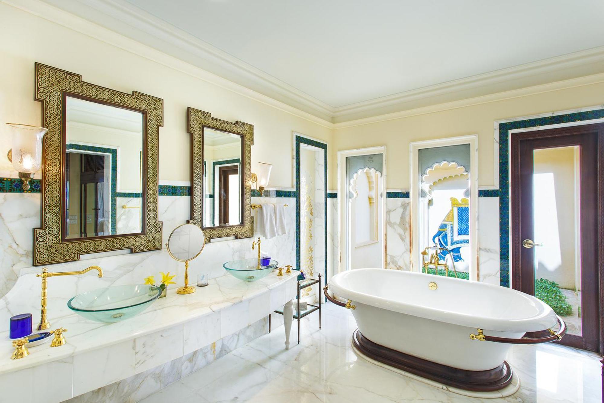 Luxury Suite Two Way Airport Transfers