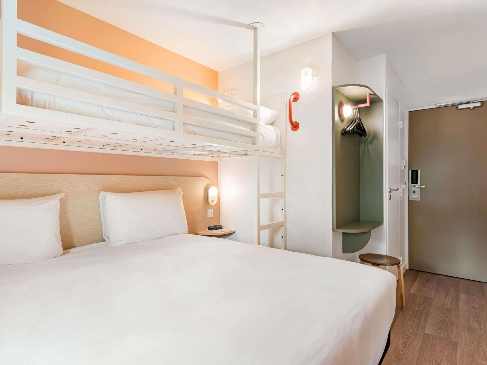Chambre Triple Pop avec 1 Lit Double et 1 Lit Superposé