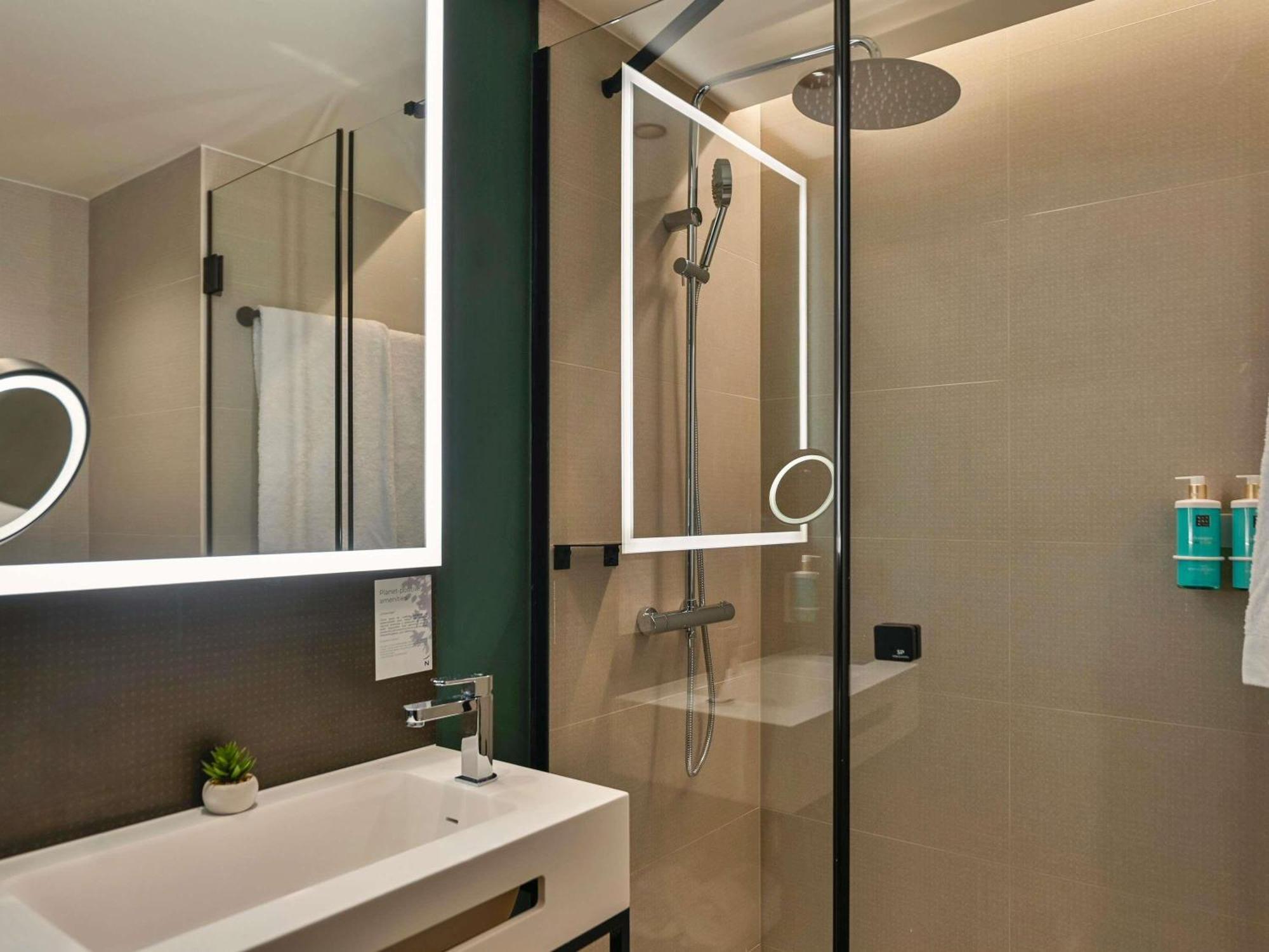 Standard Room,1739363414:JPEG