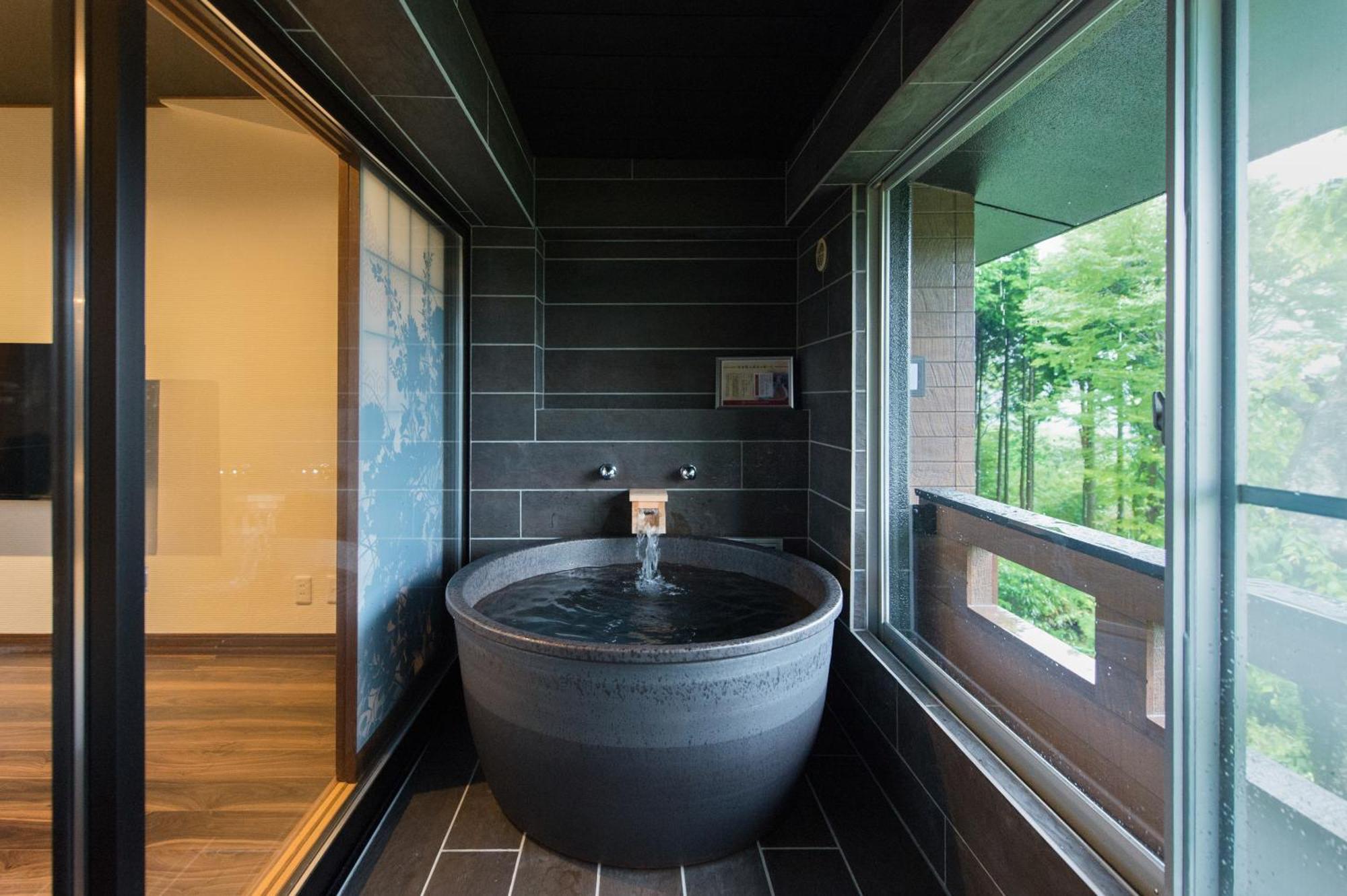 Japanese-Western Suite Room with Semi Open-Air Bath